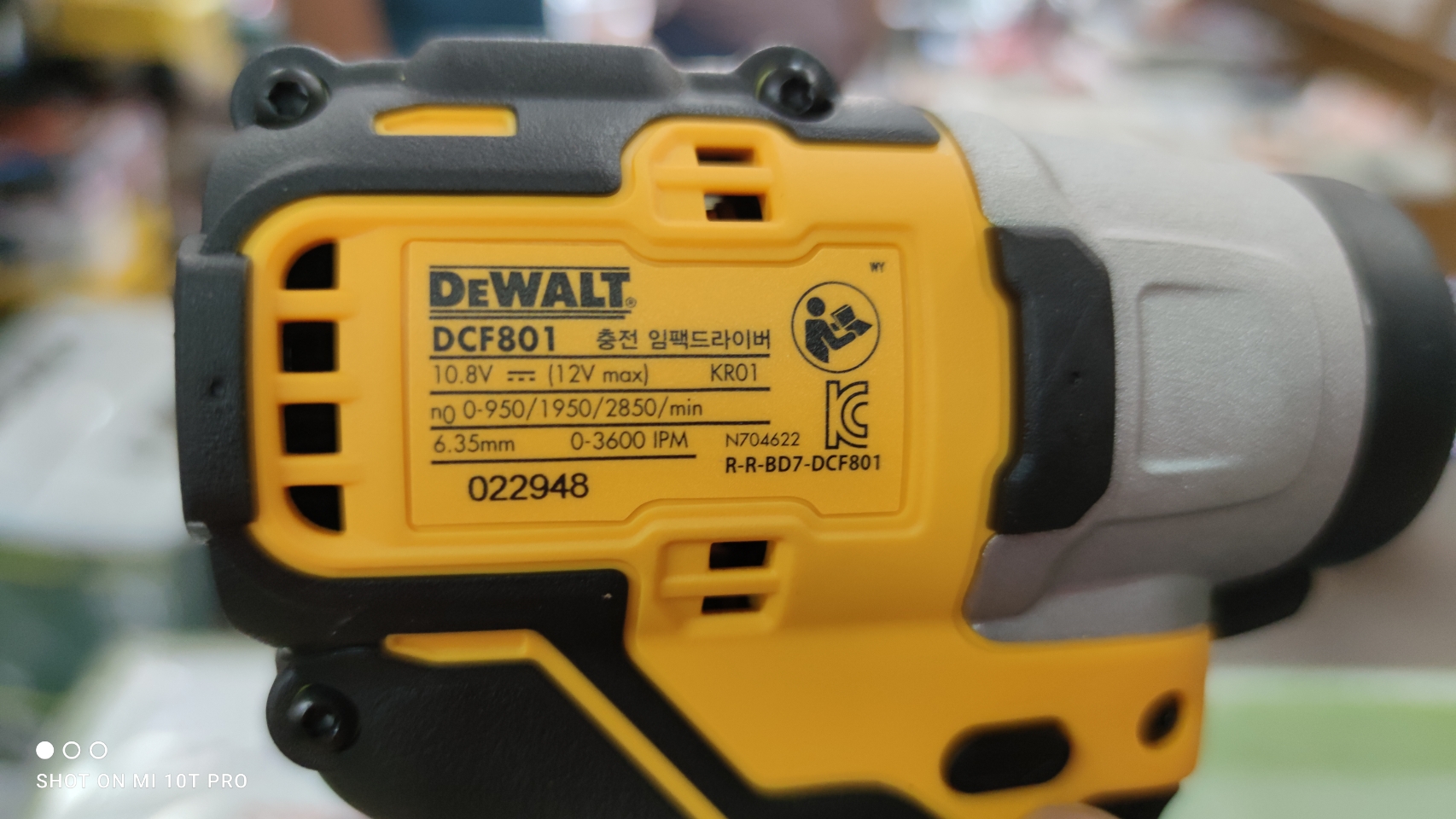 ไขควงกระแทก12V DCF801N DEWALT