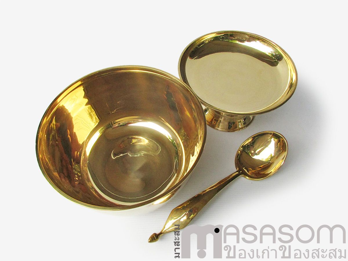 ชุดขันทองเหลืองและพาน 8 นิ้วครึ่ง