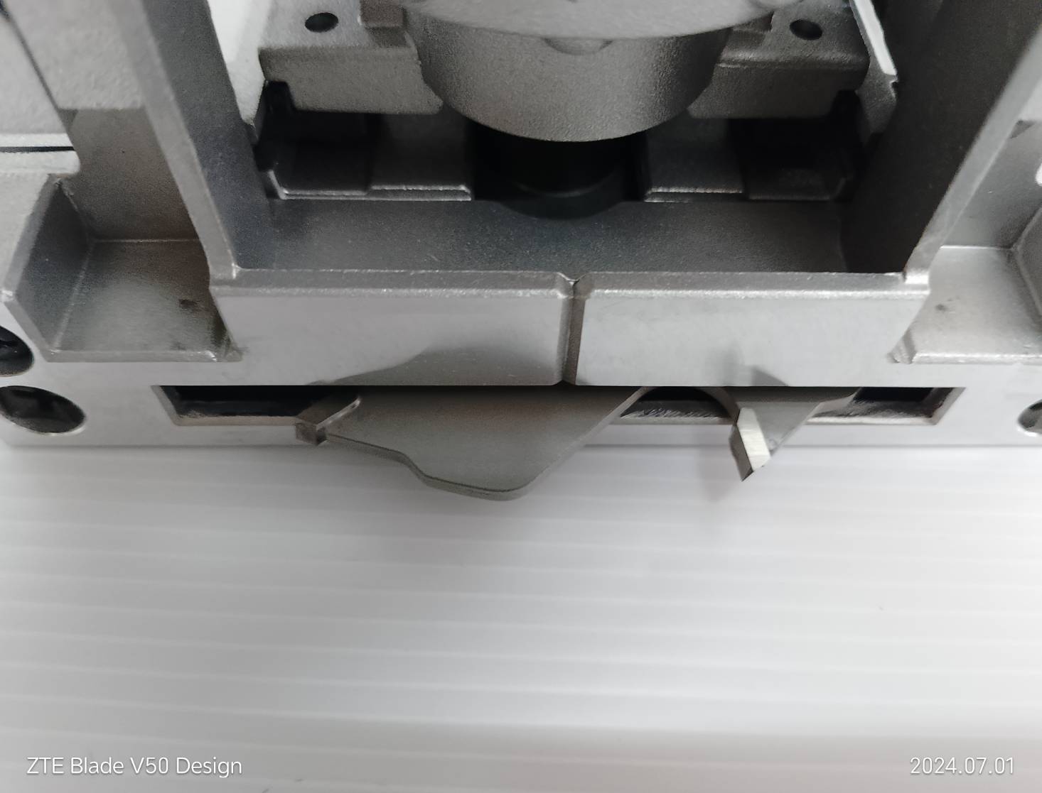 เครื่องต่อไม้ไร้สาย (Biscuit Jointer) 18V DCW682N DEWALT (ตัวเปล่า)