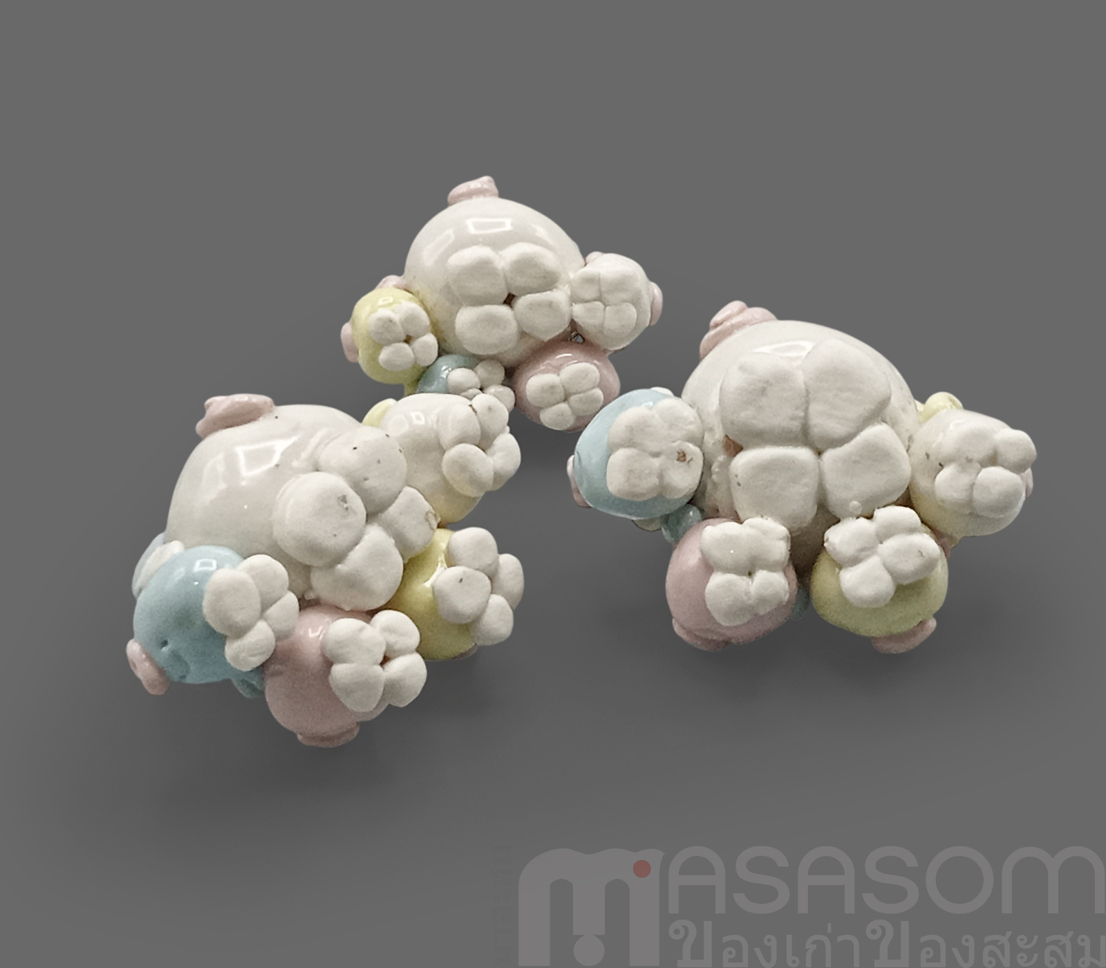 หมูครอบครัวเซรามิค