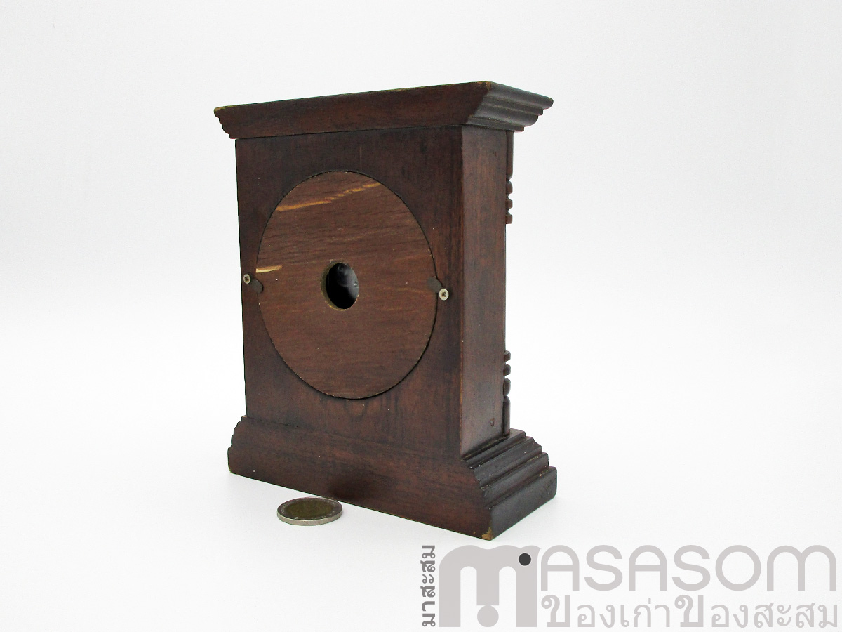 นาฬิกาตั้งโต๊ะไม้เก่า