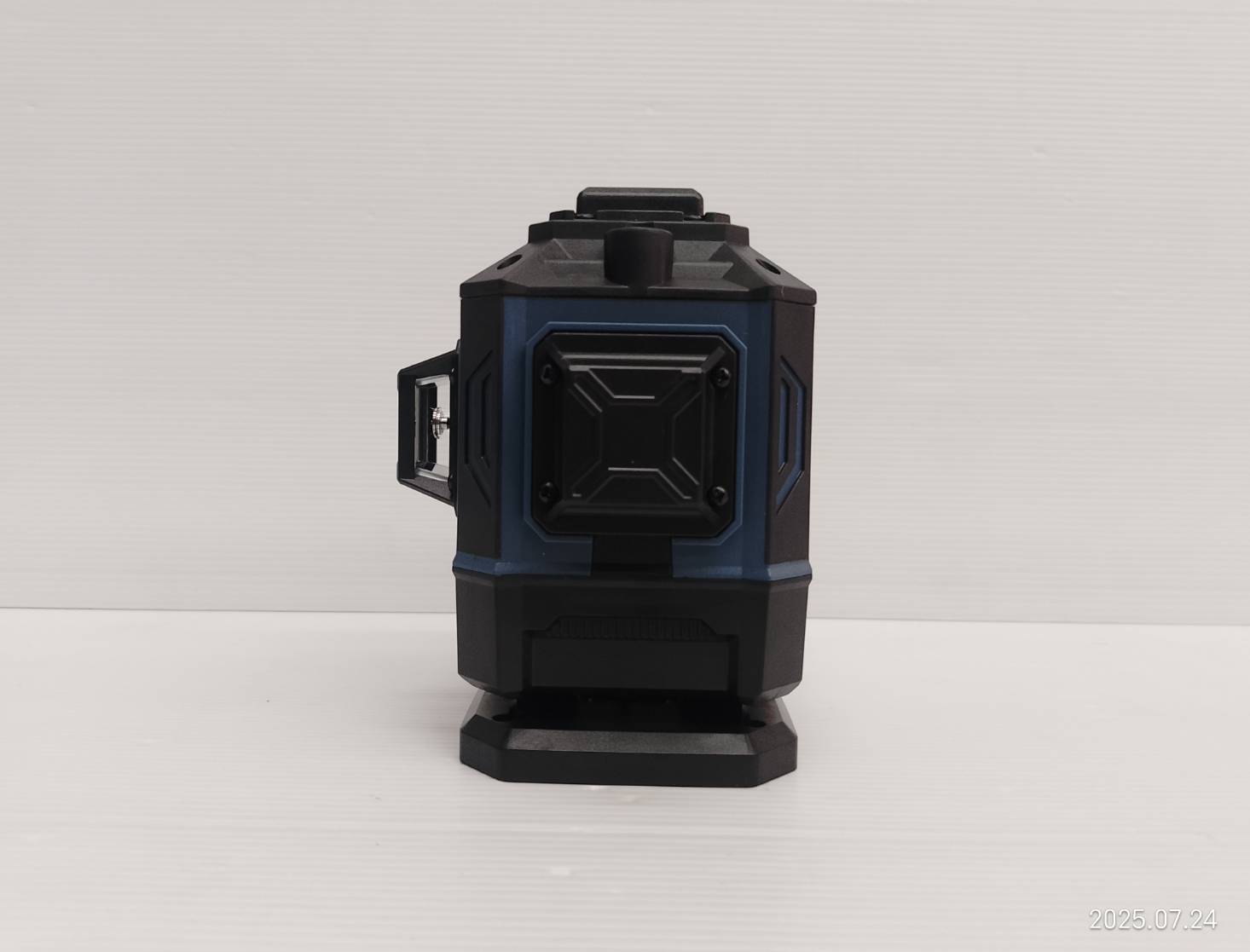 MASARU SMLG-320 เครื่องวัดระดับเลเซอร์แบบแสงสีเขียว 12 เส้น 20V