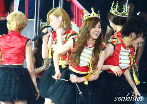 ชุดเจ้าหญิงเกิลร์เจนเนเรชั่น / ชุดนักร้องเกาหลี