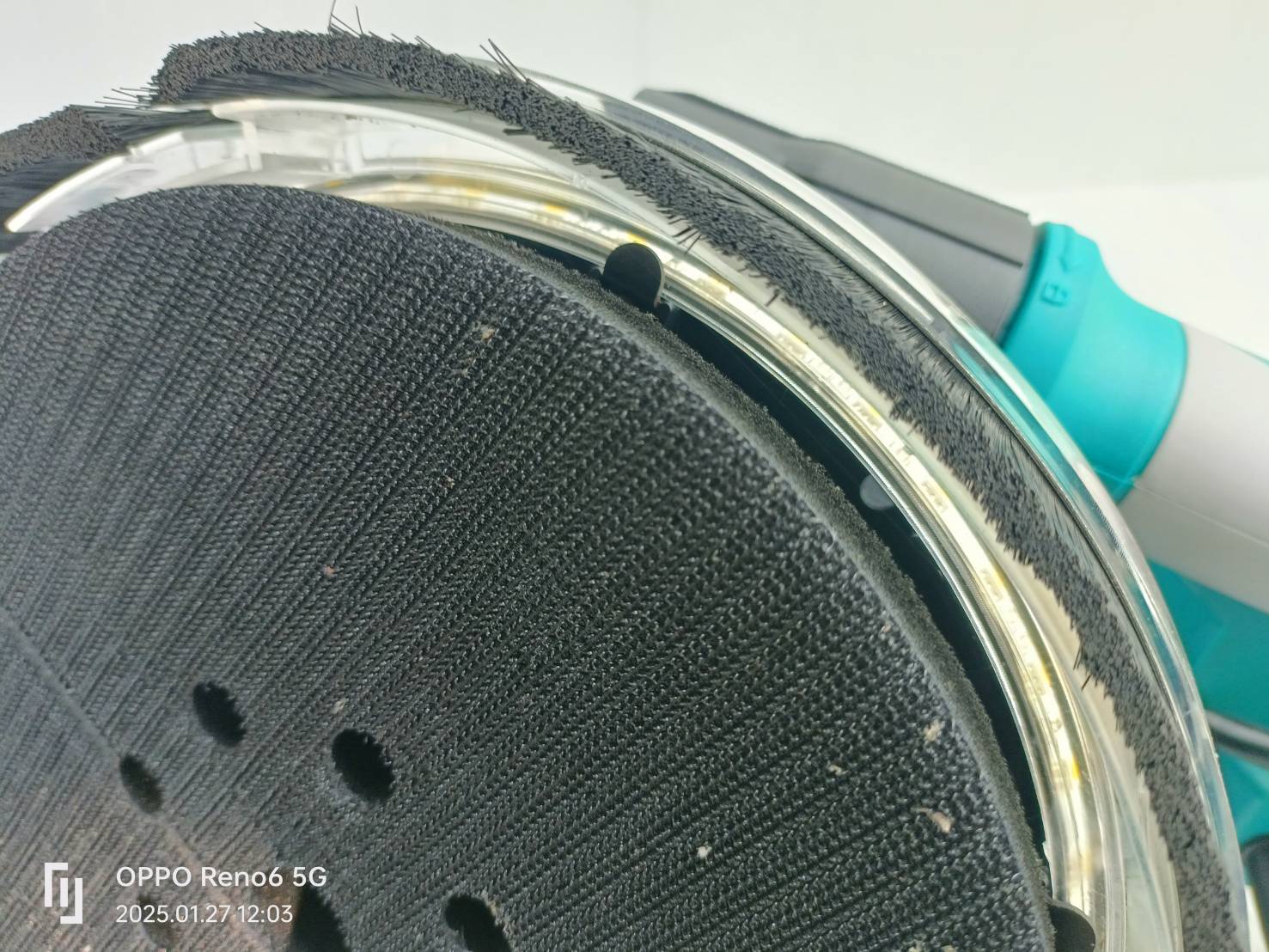 Total เครื่องขัดผนังปูนและฝ้า กำลัง 1050W รุ่น TWS10501