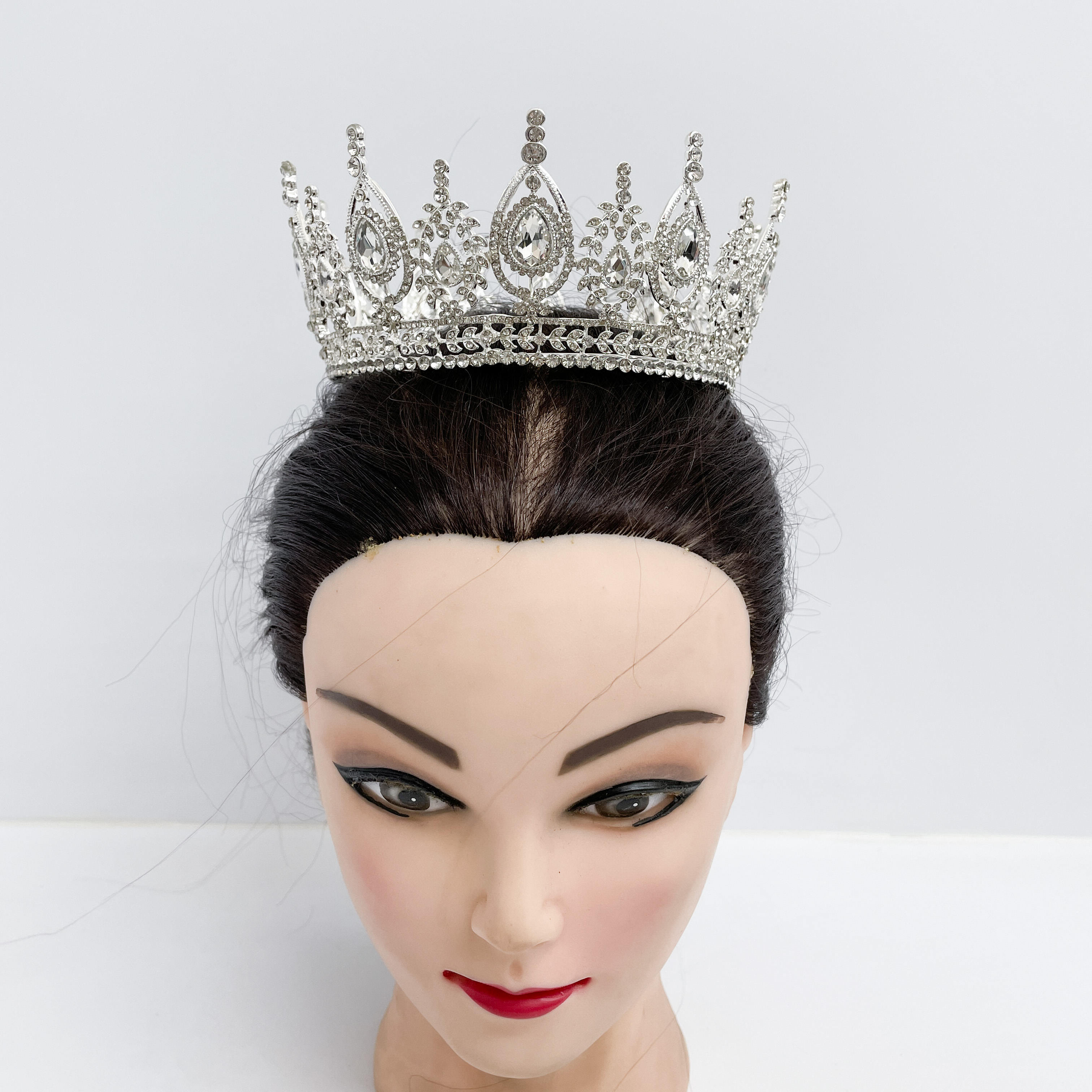 (พร้อมส่งจากไทย) มงกุฏ 097 สีเงิน มงกุฎนางงาม มงกุฎเพชร มงกุฎประกวด สินค้าพร้อมส่ง ไม่ต้องรอนาน งานพรีเมี่ยม