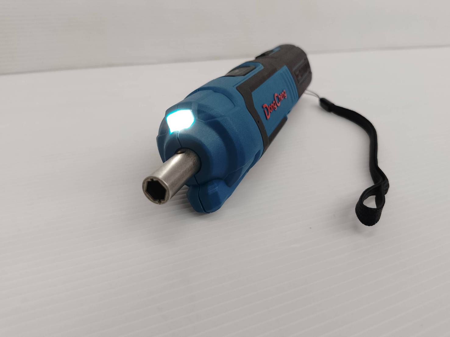 Dongcheng(DCดีจริง) DCPL03-5(TYPE E) ไขควงไร้สาย 4V 2.0Ah พร้อมดอกไขควง 42 ตัวชุด ตัวยึดแม่เหล็ก 1 ตัว