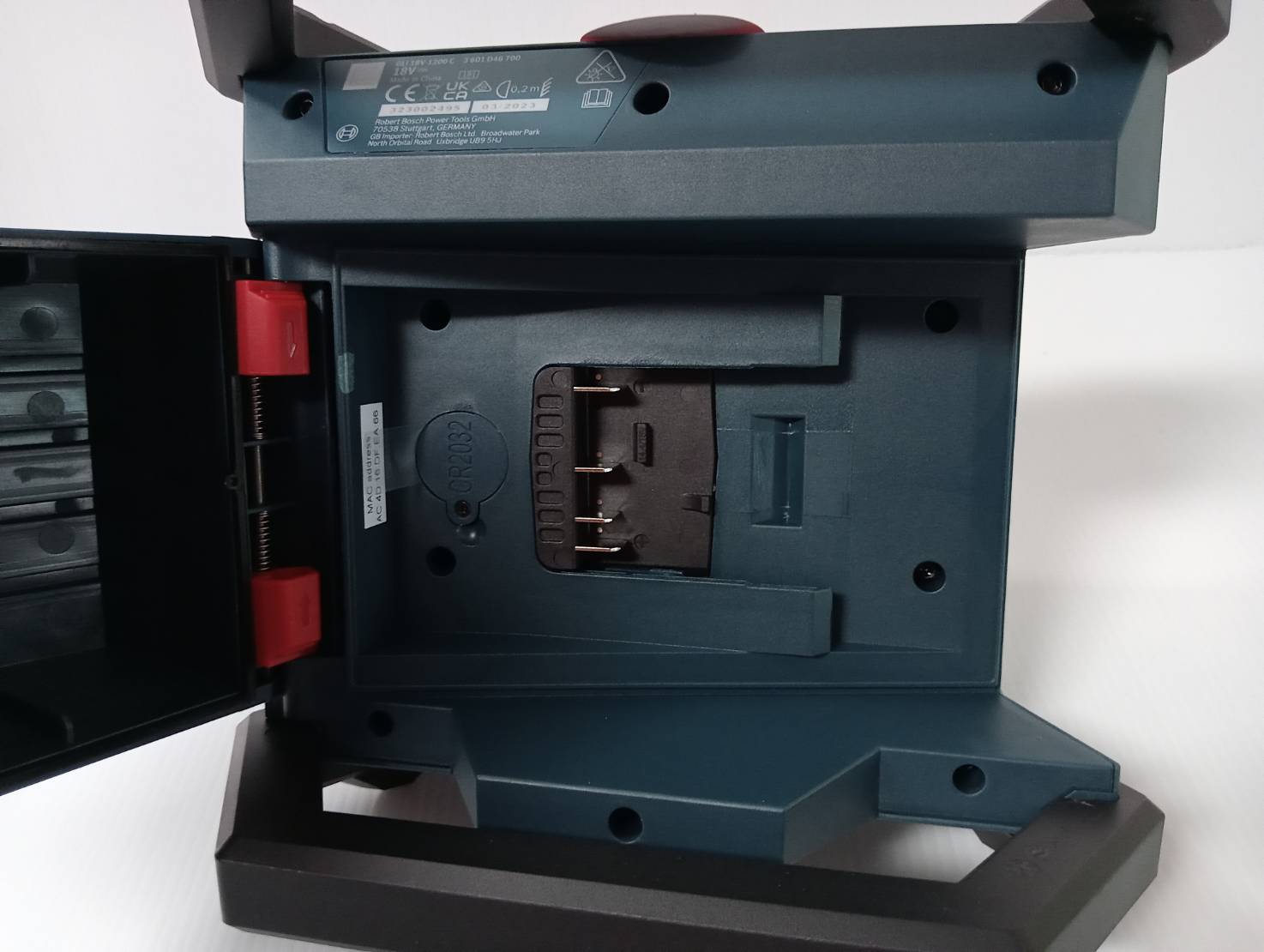 ไฟฉายไร้สาย GLI18V-1200C BOSCH Solo