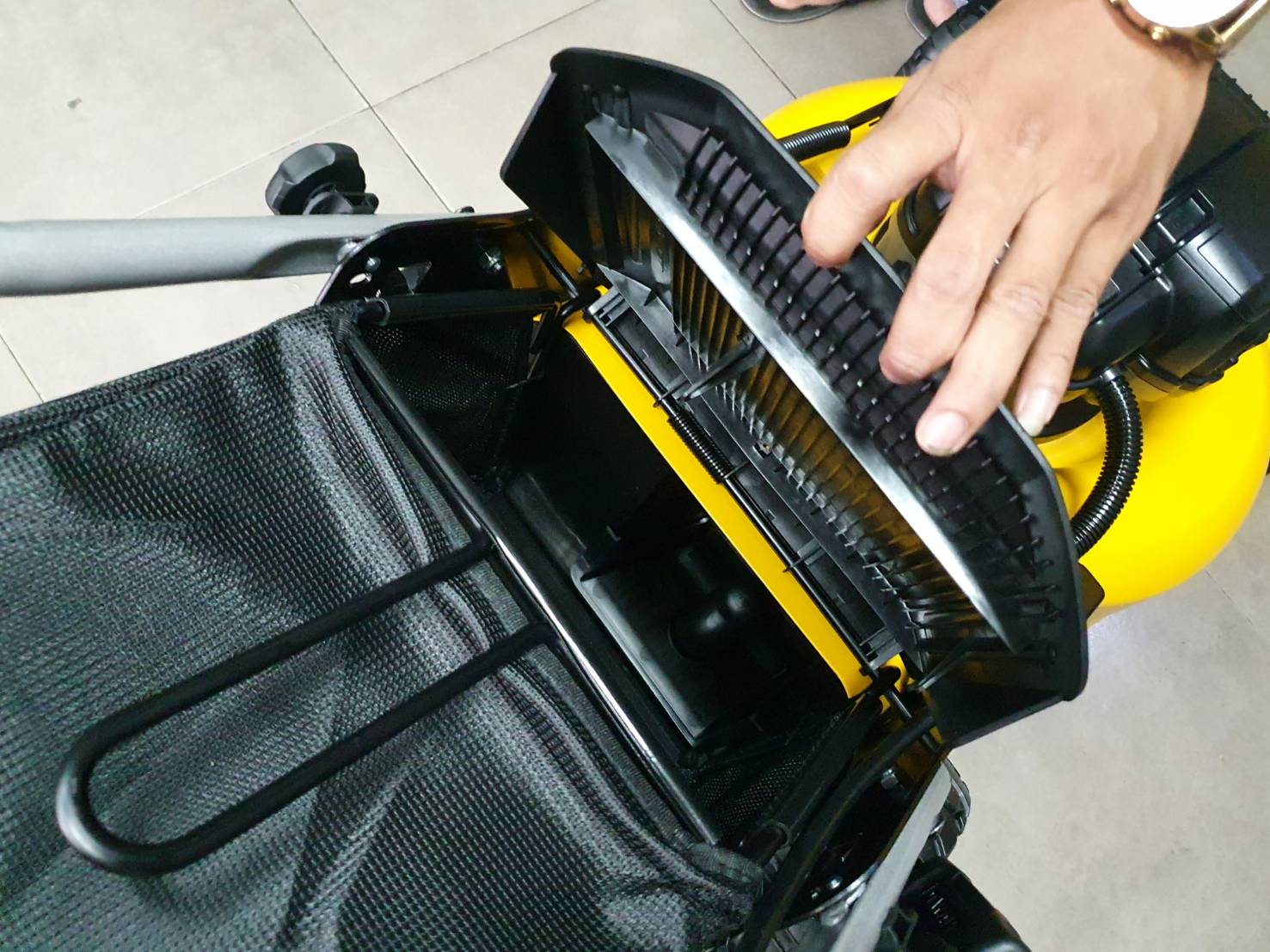 เครื่องตัดหญ้ารถเข็นไร้สาย 18V+18V DCMW564N DEWALT (ตัวเปล่า)