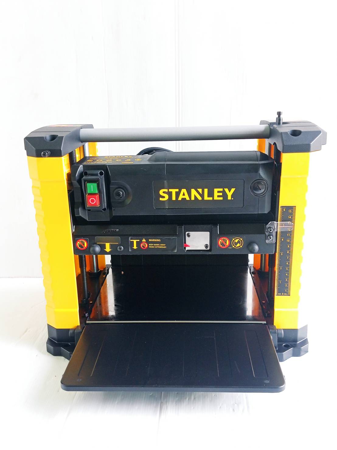 STANLEY เครื่องรีดไม้ไฟฟ้า 12 นิ้ว STP18-B1 (1800 วัตต์) รับประกันศูนย์ 2 ปี