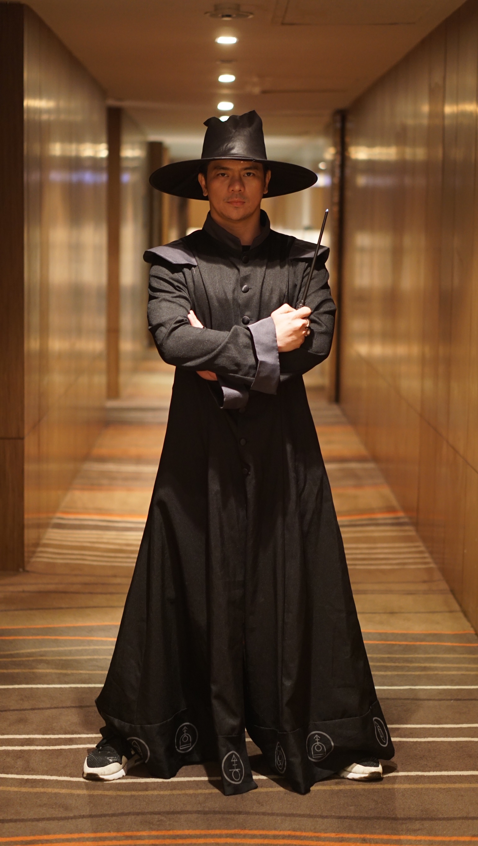 ชุดพ่อมดแวรอน