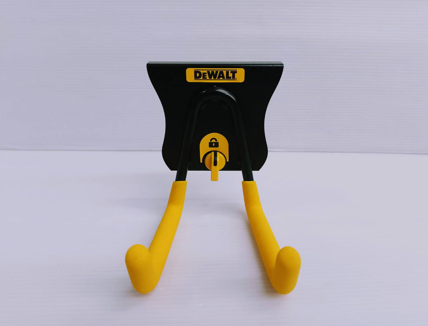 ตะขอเกี่ยวก้านหุ้มยางสั้น DWST82805 DEWALT