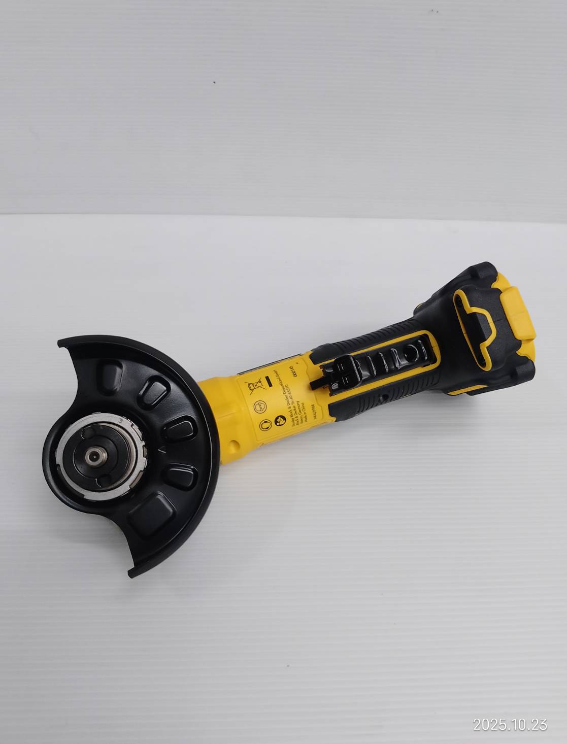 DEWALT เครื่องเจียรไร้สาย 4 นิ้ว 20V DCG400N-B1 (ตัวเปล่า) รับประกันศูนย์ 3 ปี