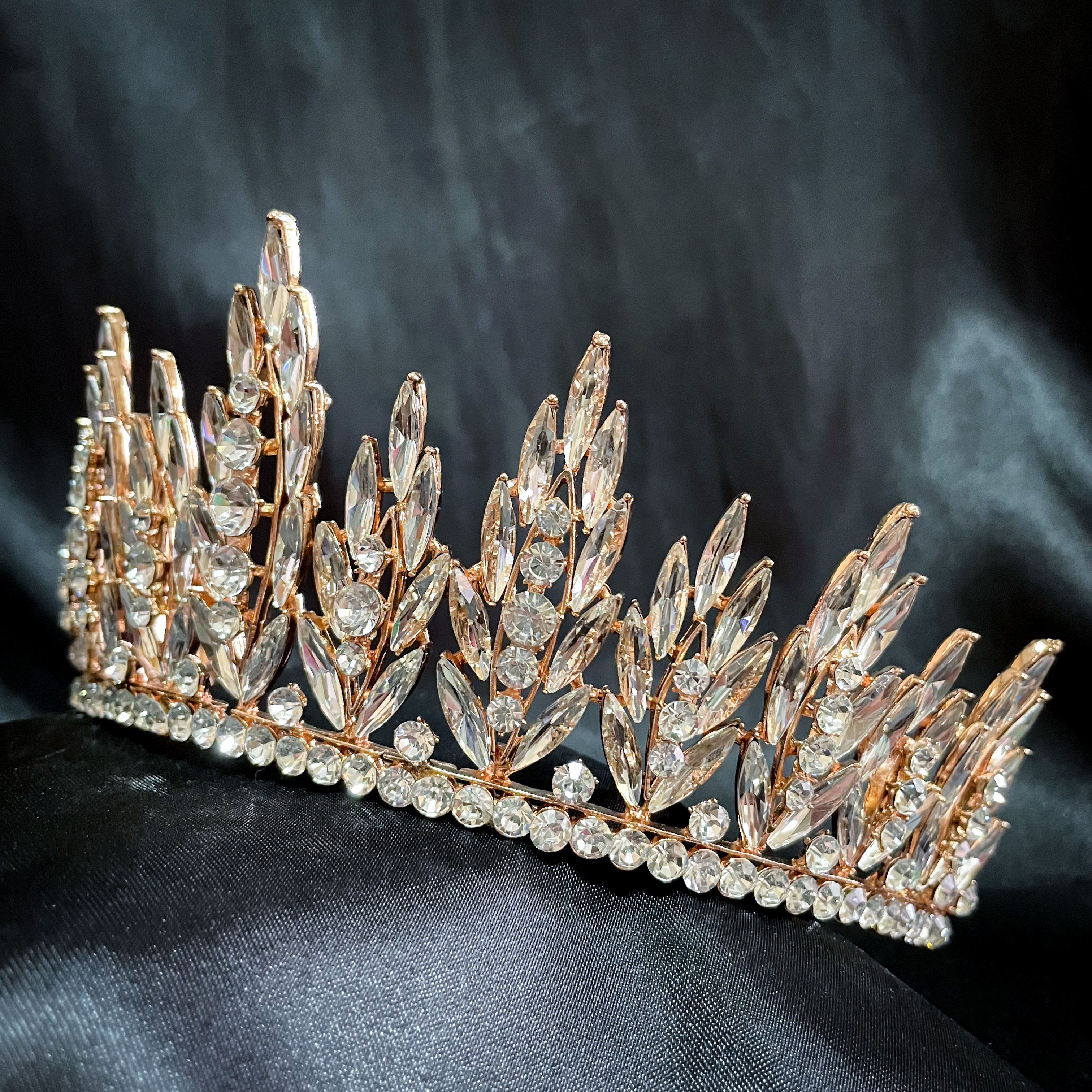 (พร้อมส่ง) เทียร่า 320 สีขาวเรือนทอง มงกุฎนางงาม มงกุฎเจ้าหญิง งานสวย ปราณีต QCเพชรทุกเม็ด สินค้าพร้อมส่งจากไทย