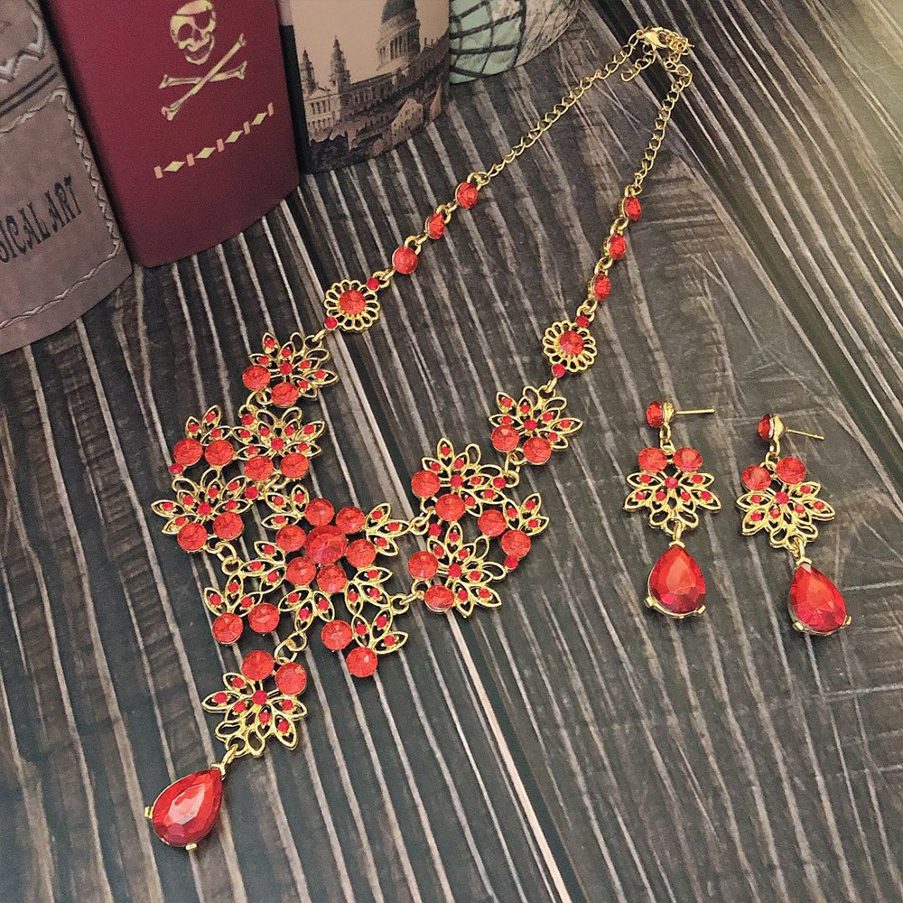 SET001 สีเแดง เครื่องประดับ 3 ชิ้น มงกุฎ สร้อยคอ ต่างหู จัดเซทสวยงาม สินค้าพร้อมส่งจากไทย