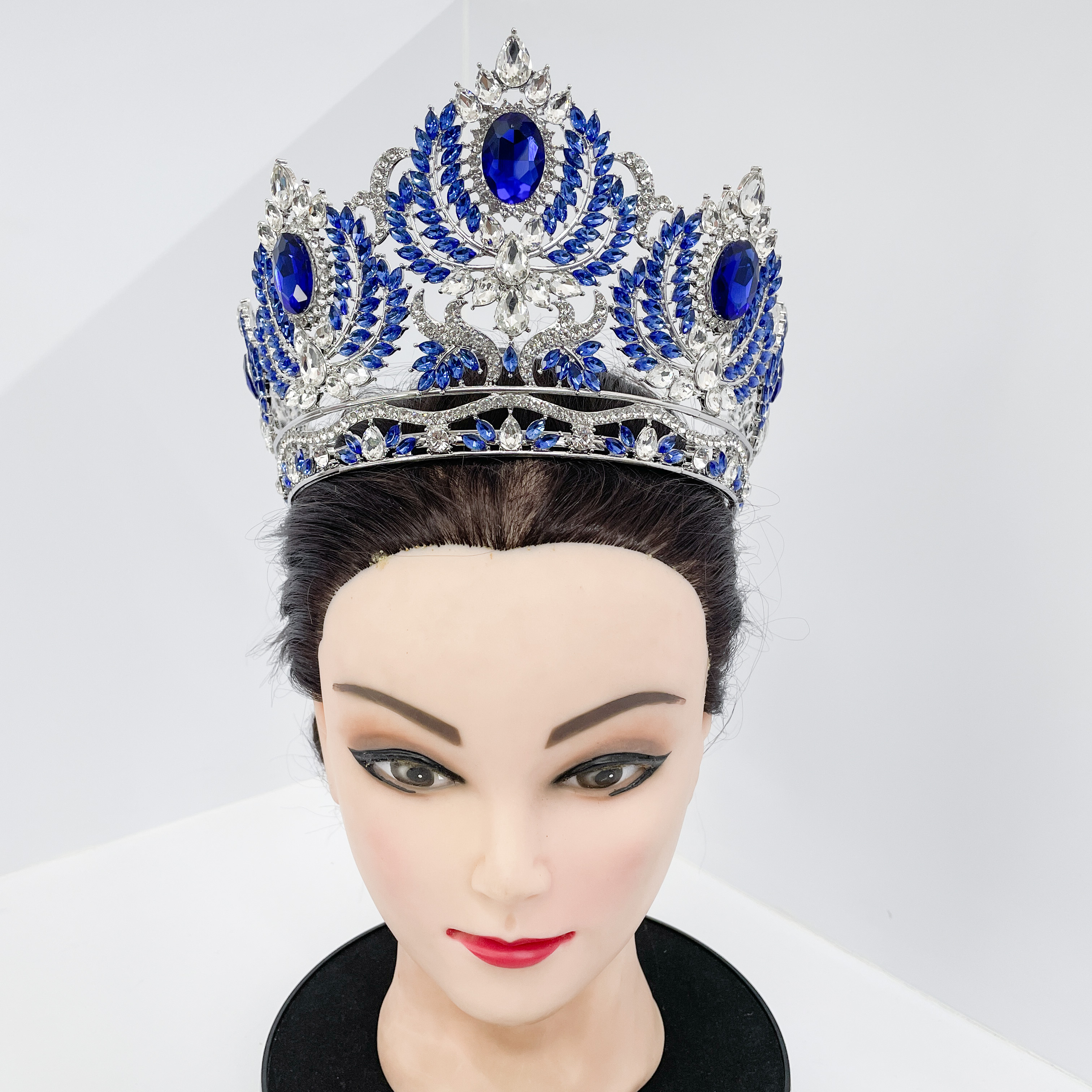 (พร้อมส่ง) มงกุฏ 089 สีน้ำเงิน มงกุฎนางงาม มงกุฎเพชร มงกุฎประกวด สินค้าพร้อมส่ง ไม่ต้องรอนาน งานพรีเมี่ยม