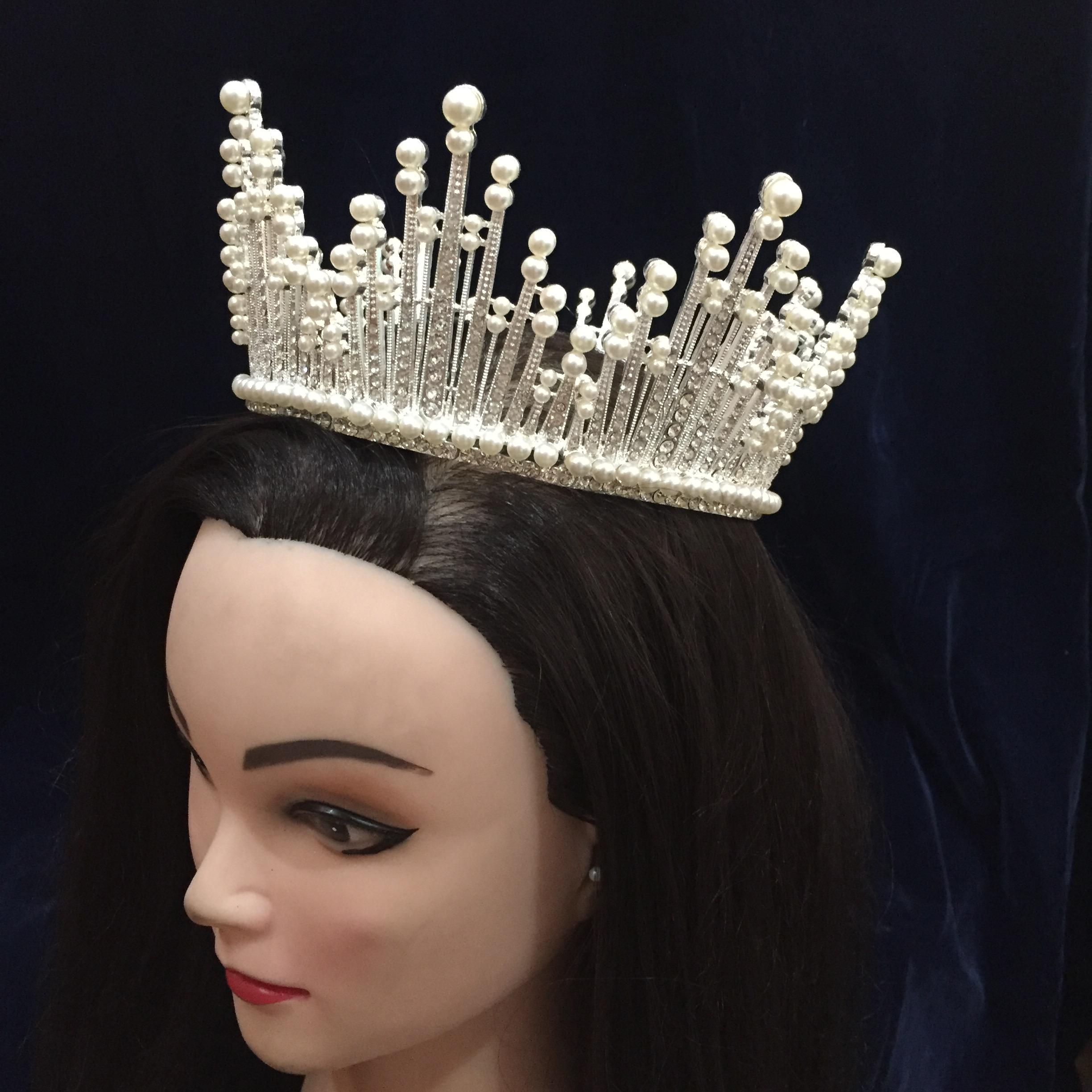 (พร้อมส่ง) มงกุฎ 037 สีเงิน มงกุฎนางงาม มงกุฎประกวด งานสวย งานคุณภาพ