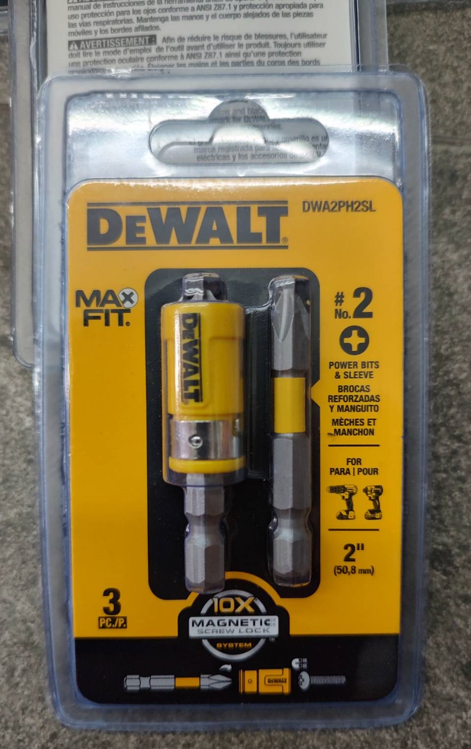 ไขควงพร้อมปลอกแม่เหล็ก DWA2PH2SL DEWALT