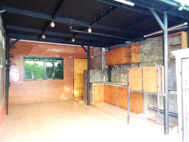 🚩H1224 ขาย/ให้เช่า ทาวน์เฮ้าส์ 16 ตารางวา หมู่บ้านเสนาวิลล่า2 ซอยคู้บอน 27 แยก52 ต่อเติมระเบียงหน้านและหลังบ้านแล้ว