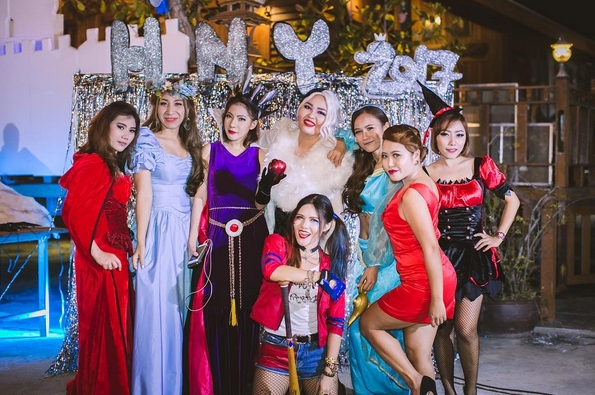 ชุดเจ้าหญิงจัสมิน / อะลาดินกับตะเกียงวิเศษ