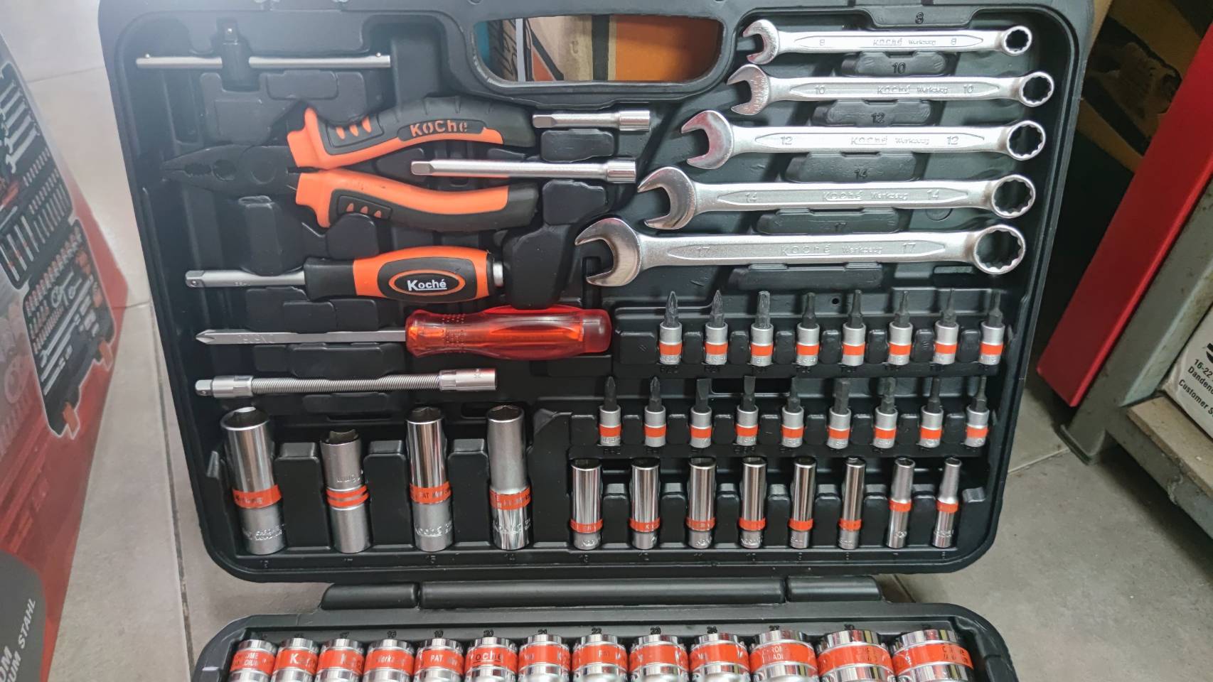 ชุดบล๊อก1/4-1/2 Koche 111ชิ้น SI-11106