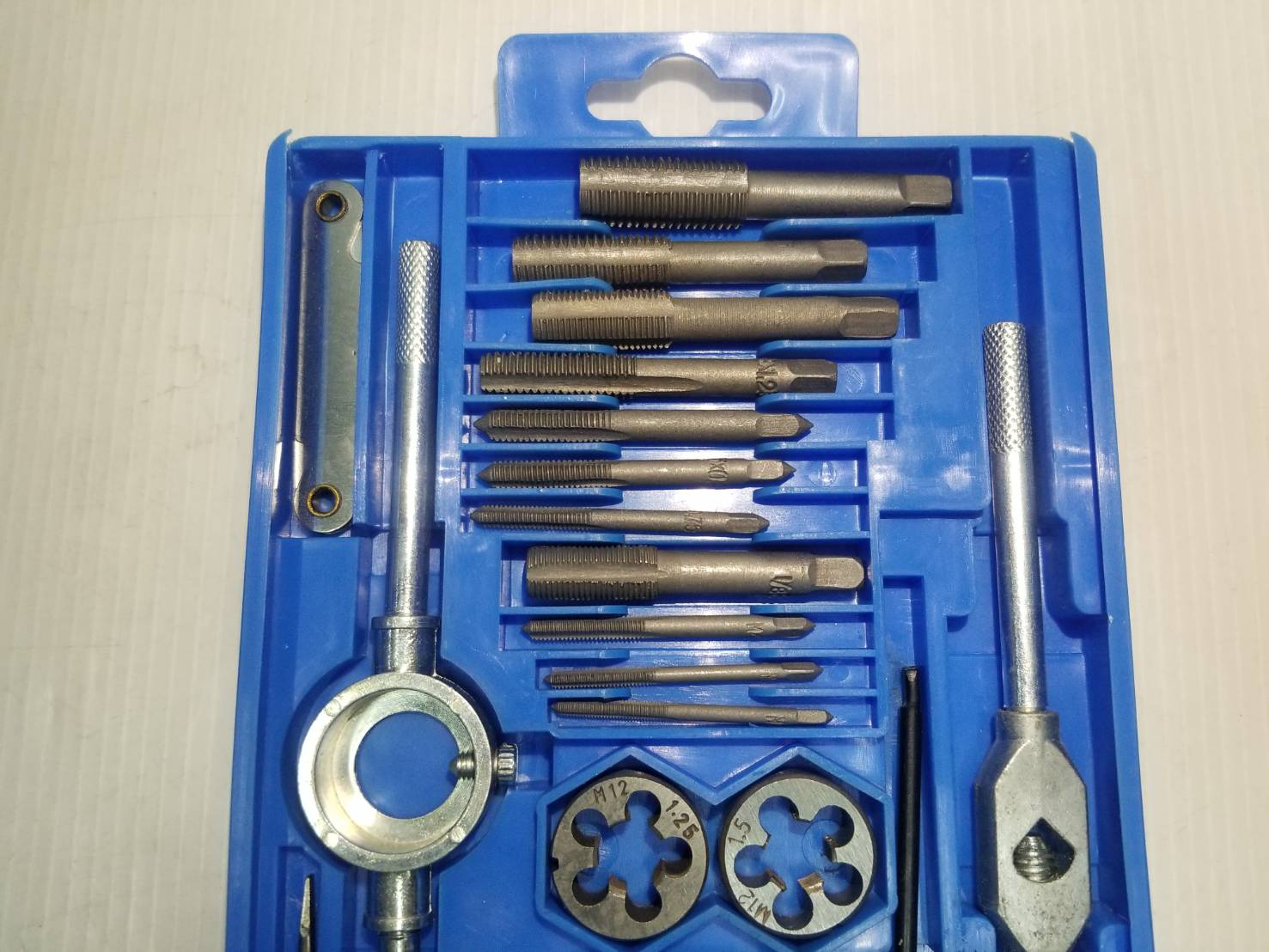 ชุดต๊าปเกลียว 40 ตัวชุด TAP40M SOLID (มิล)