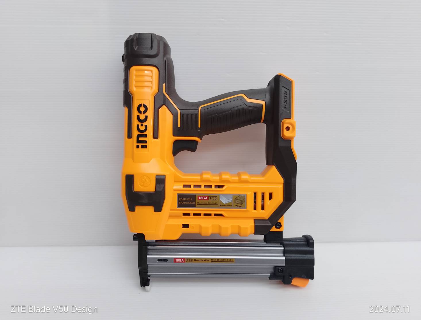 ปืนยิงตะปู20V CBNLI3505 INGCO (ใช้กับตะปู F15-F35) เครื่องเปล่า