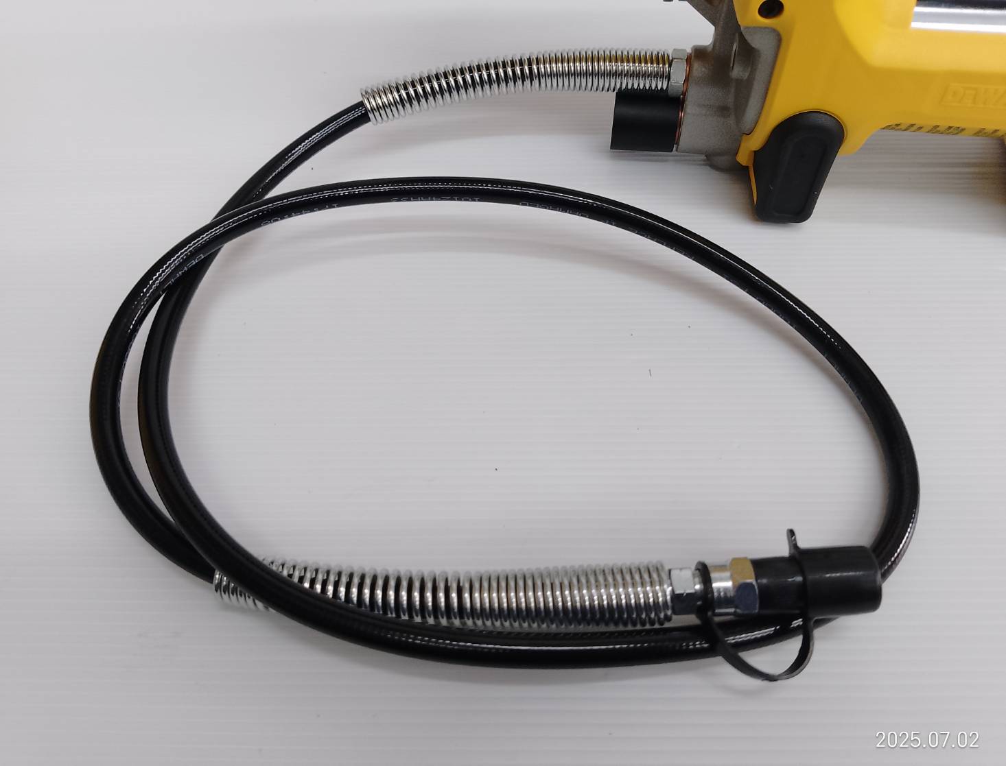 ปืนอัดจารบี20V DCGG581B-B1 DEWALT (ตัวเปล่า)