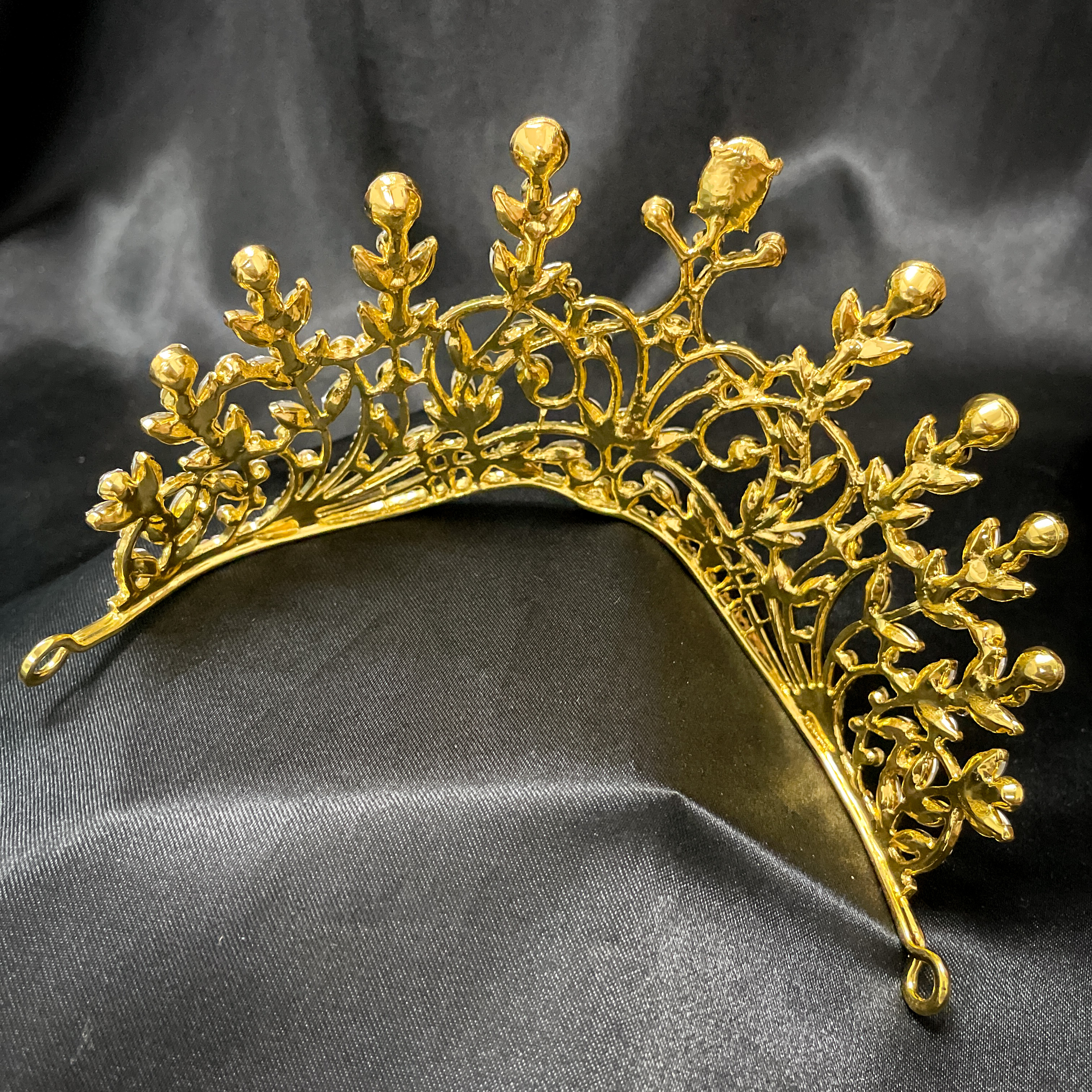 (พร้อมส่ง) เทียร่า 330 สีทอง มงกุฎนางงาม งานสวย ปราณีต QCเพชรทุกเม็ด สินค้าพร้อมส่งจากไทย