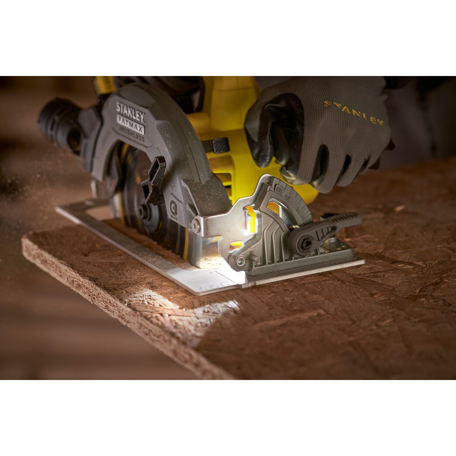 เลื่อยวงเดือน7"ไร้สาย 20V SBC550-B1 STANLEY ตัวเปล่า