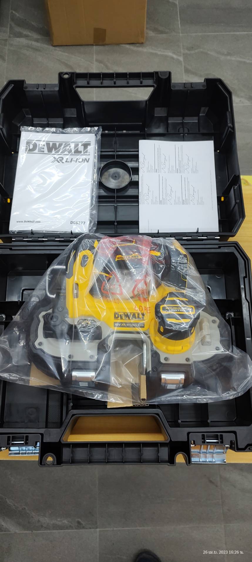 เลื่อยสายพายมือเดียว 18V DCS377NT DEWALT พร้อมกล่อง TSTAK