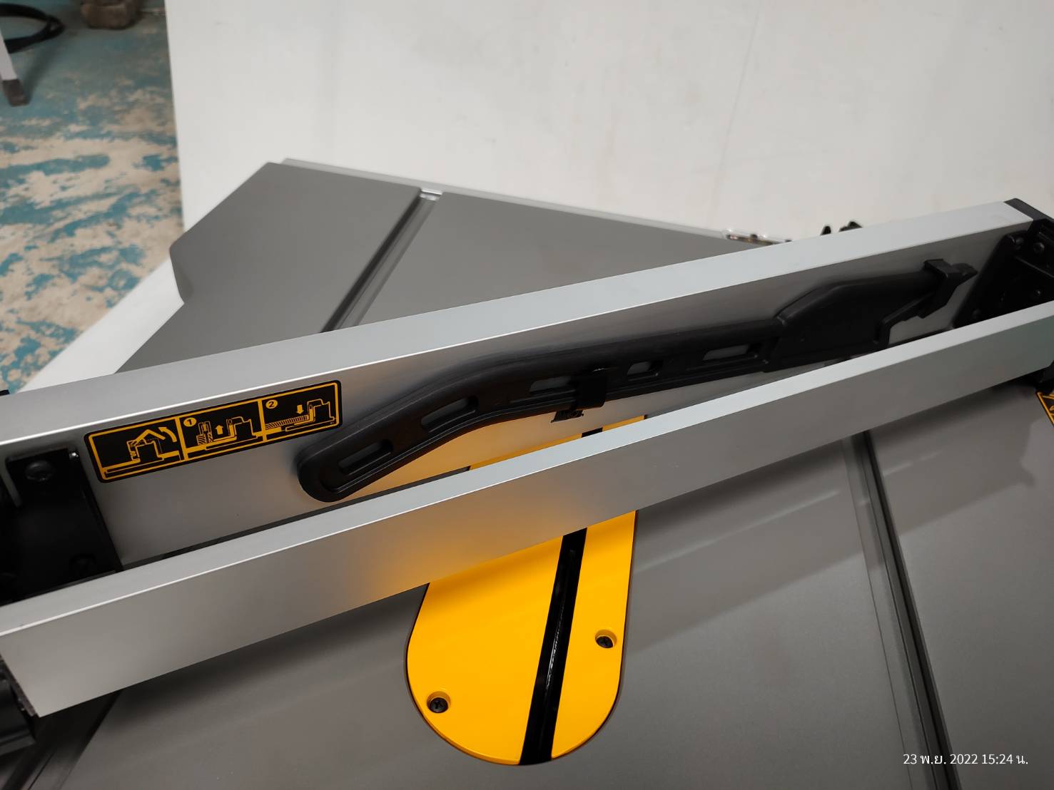 โต๊ะเลื่อยวงเดือน10" DWE7492A-IN DEWALT