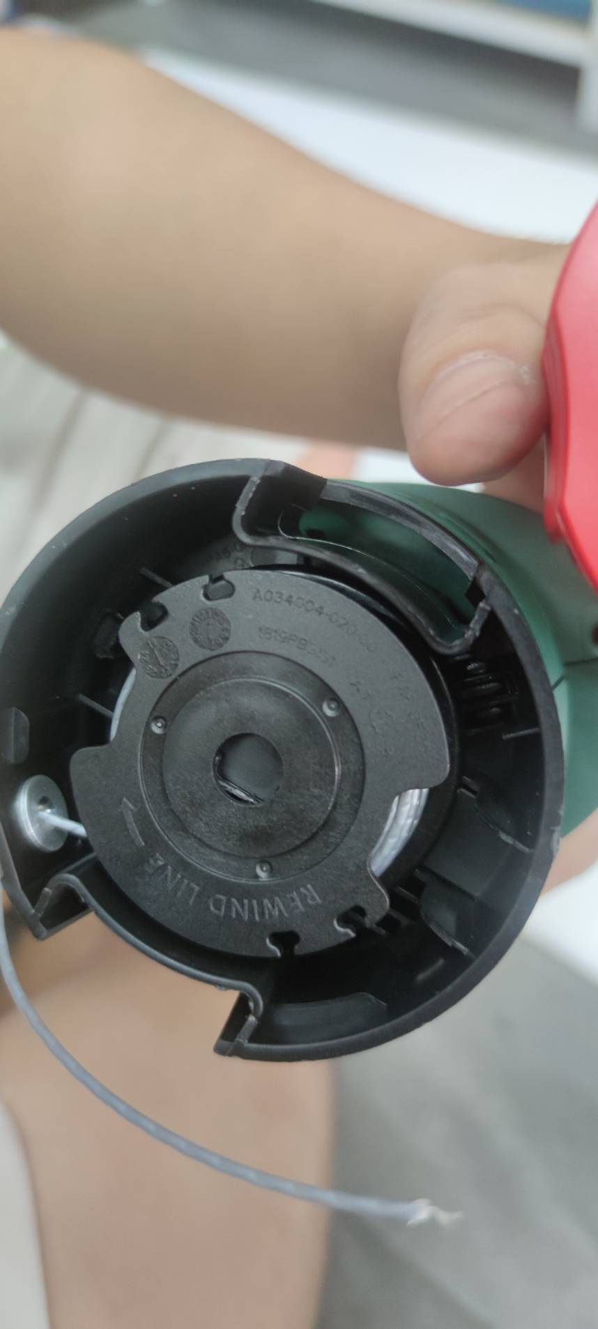 เครื่องตัดหญ้าไฟฟ้า แบบตลับเอ็น EASYGRASSCUT23 BOSCH 06008C1H01