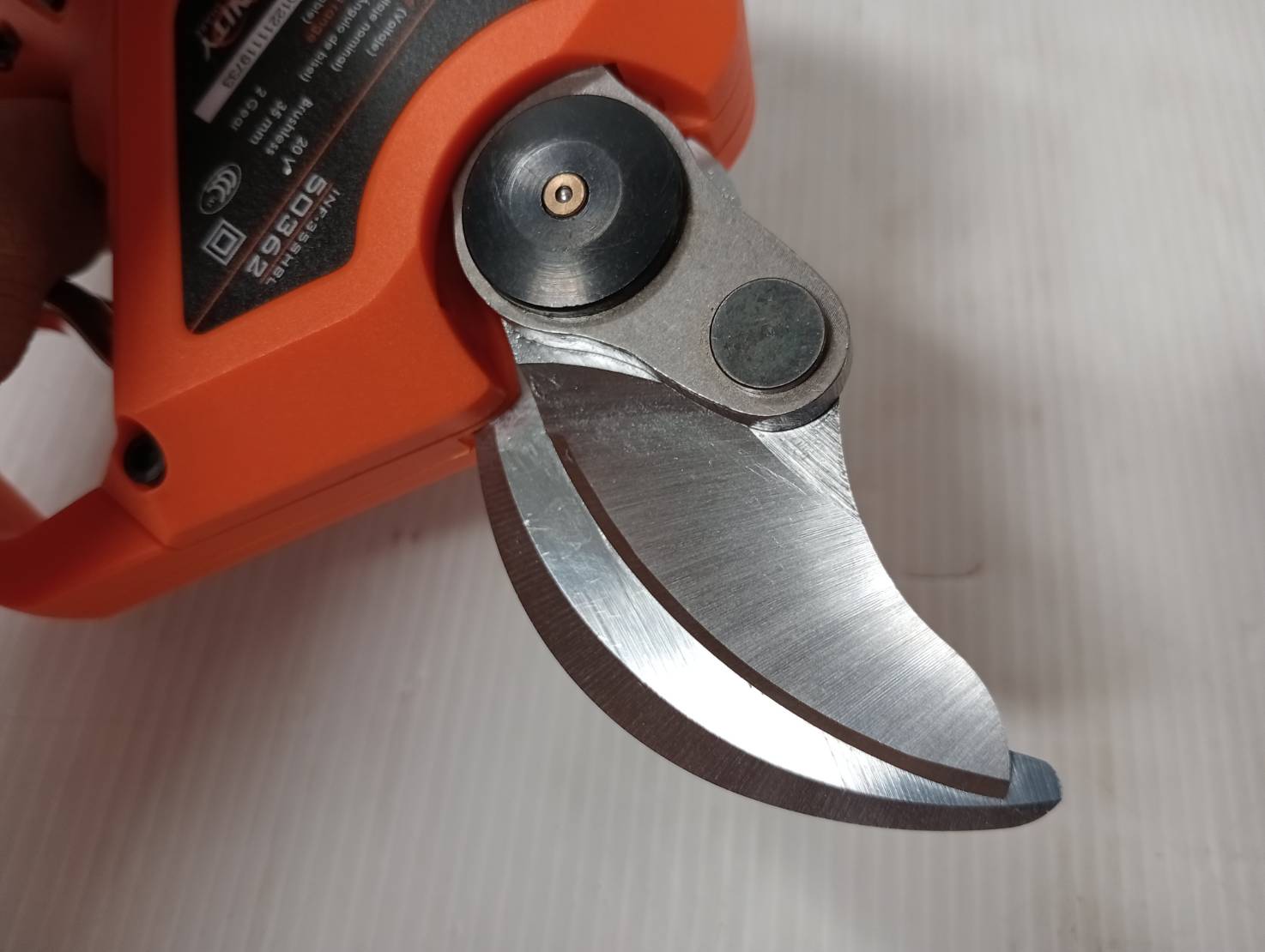 กรรไกรตัดกิ่งไม้20V INF-35SHBL PUMPKIN (ตัวเปล่า) 50362