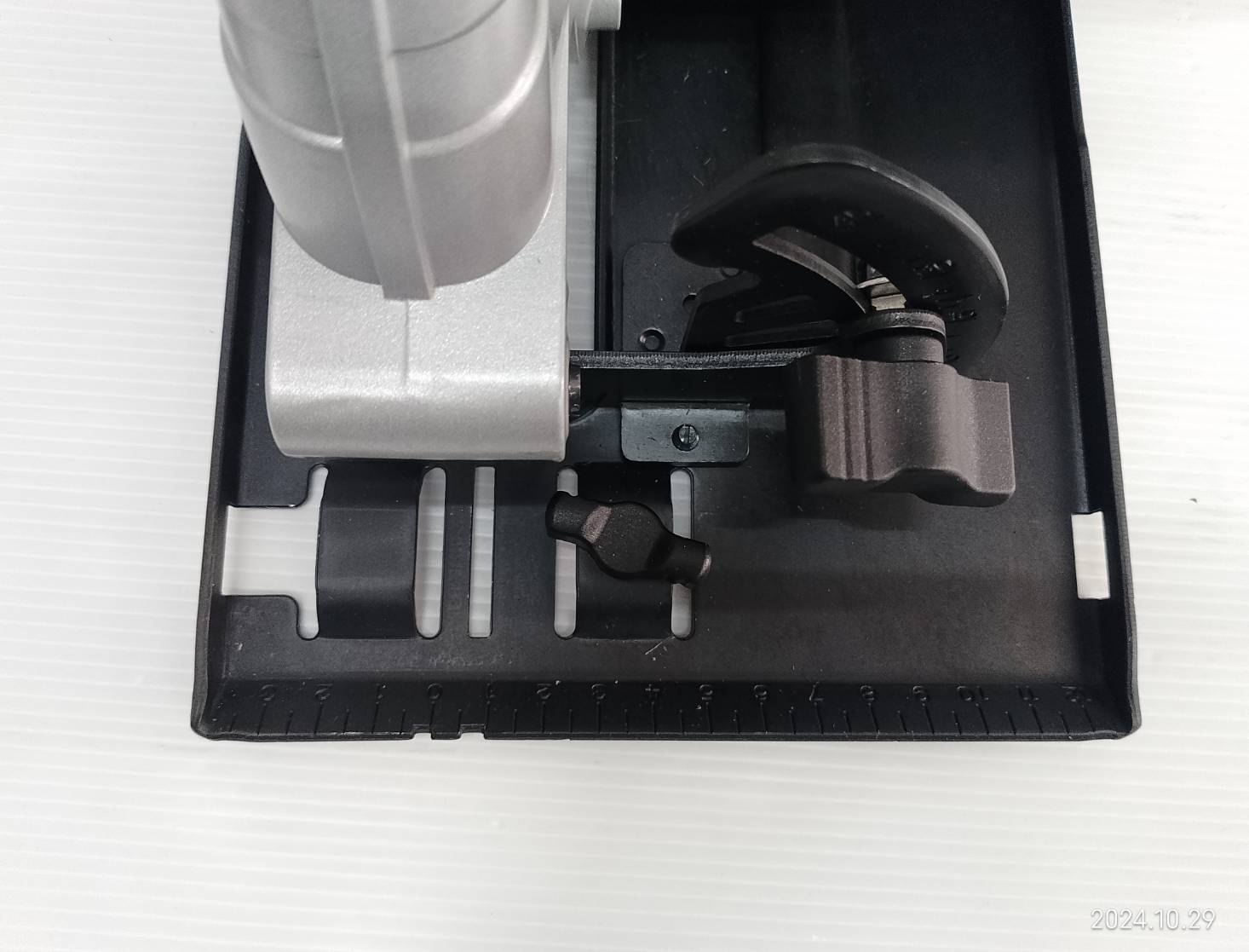 เลื่อยวงเดือน9" GKS235TURBO BOSCH