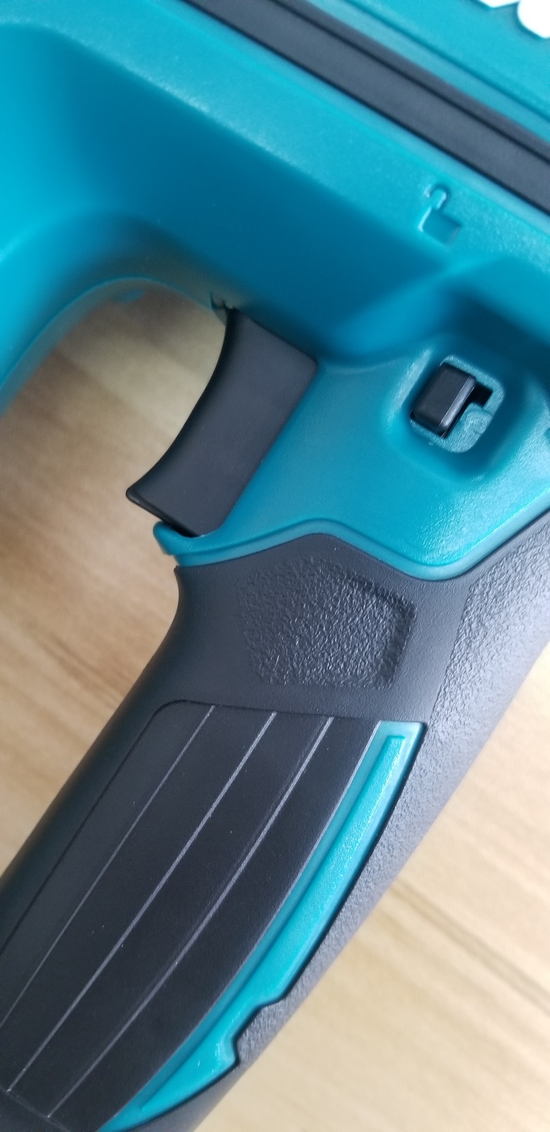 เครื่องยิงตะปู DFN350Z MAKITA (F15-F35)