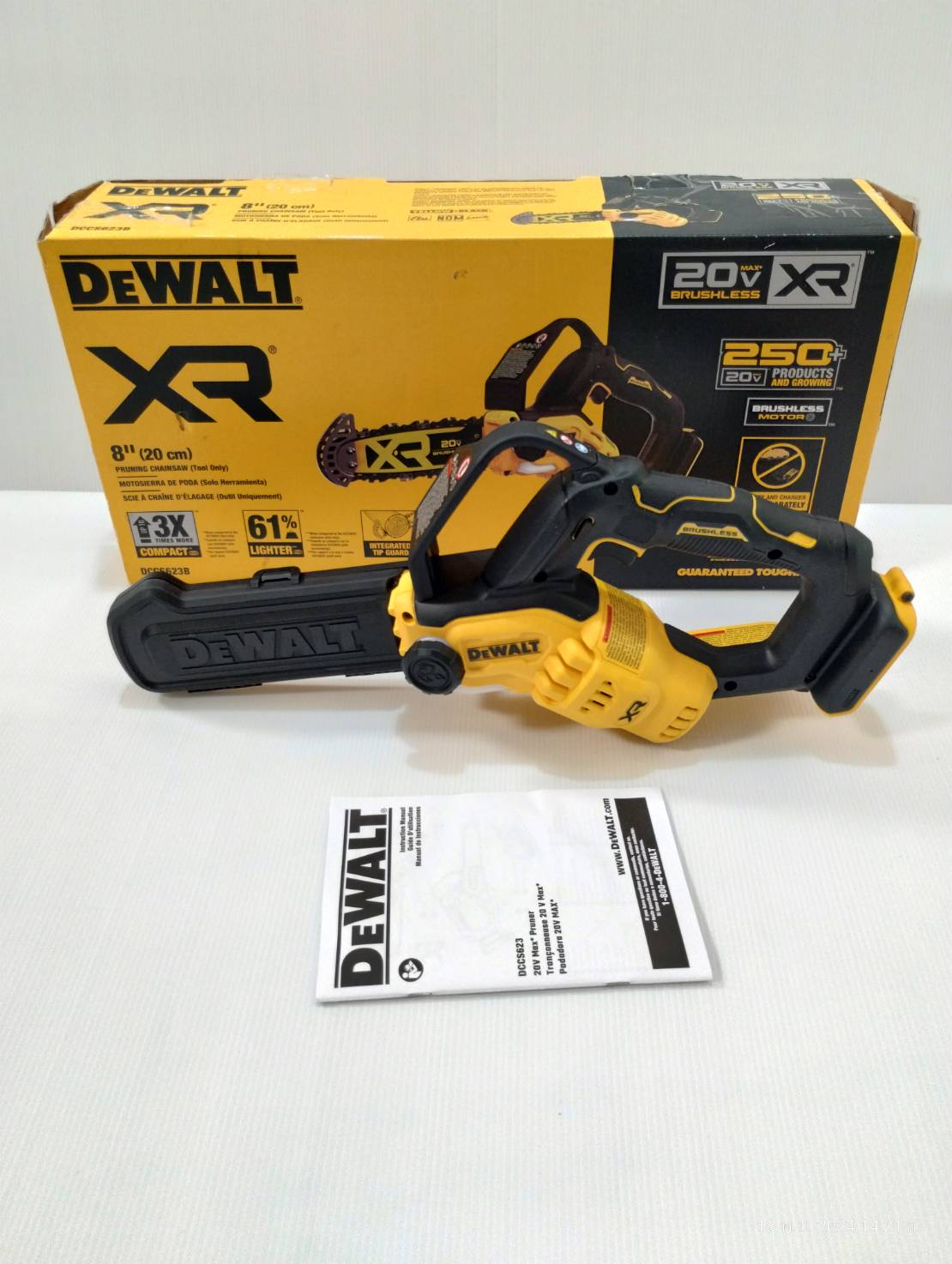 DEWALT เลื่อยโซ่มือเดียวไร้สาย 20V Max บาร์ 8 นิ้ว เฉพาะตัวเครื่อง มอเตอร์ไร้แปรงถ่าน รุ่น DCCS623B