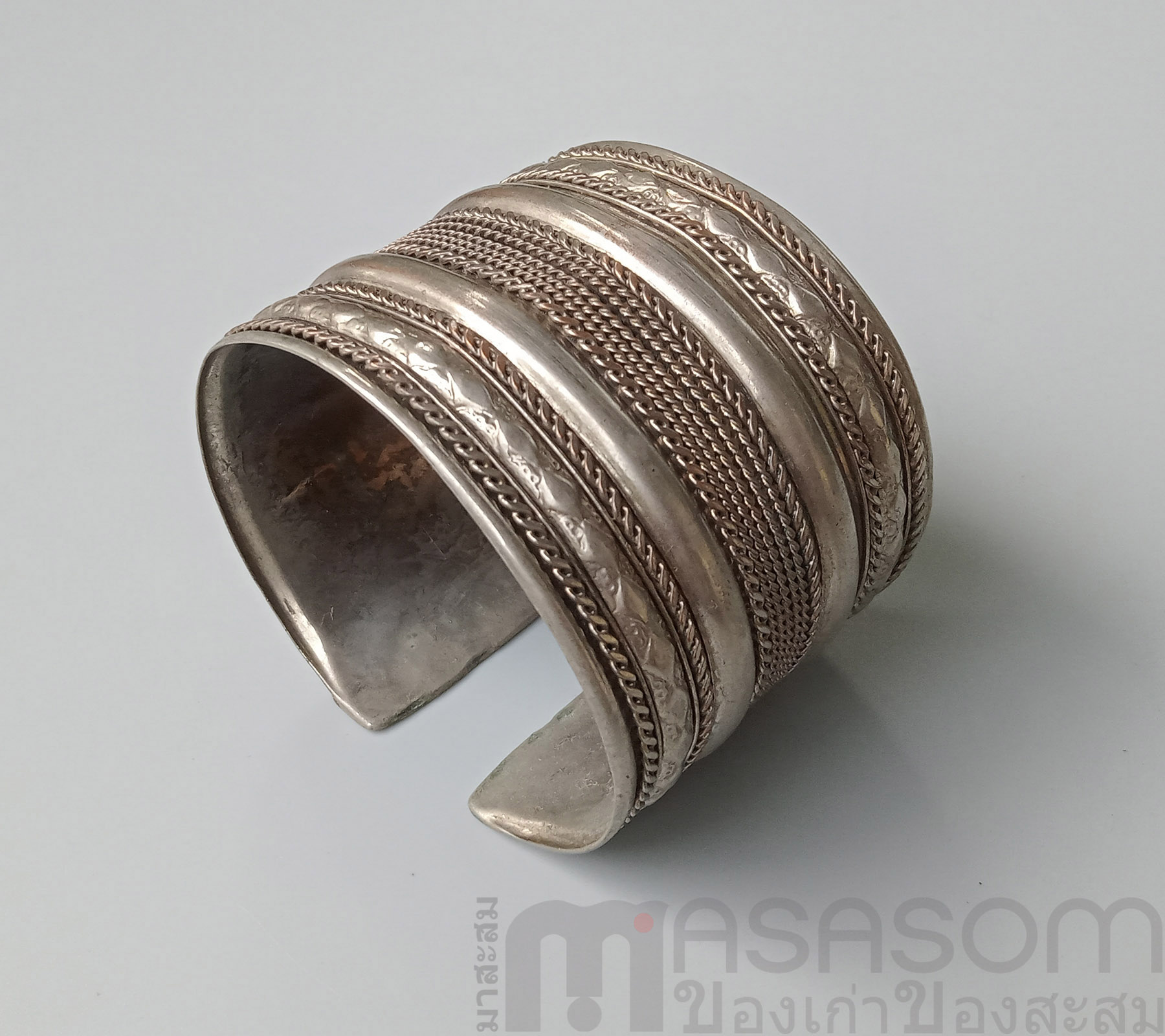 กำไลกะไหล่เงินเก่า