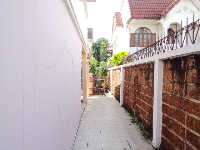 🚩 H1221 ขายทาวน์เฮ้าส์หลังริม 27.5 ตารางวา หมู่บ้านบุศรินทร์ รามอินทรา กม.9 ซอยพระยาสุเรนทร์40