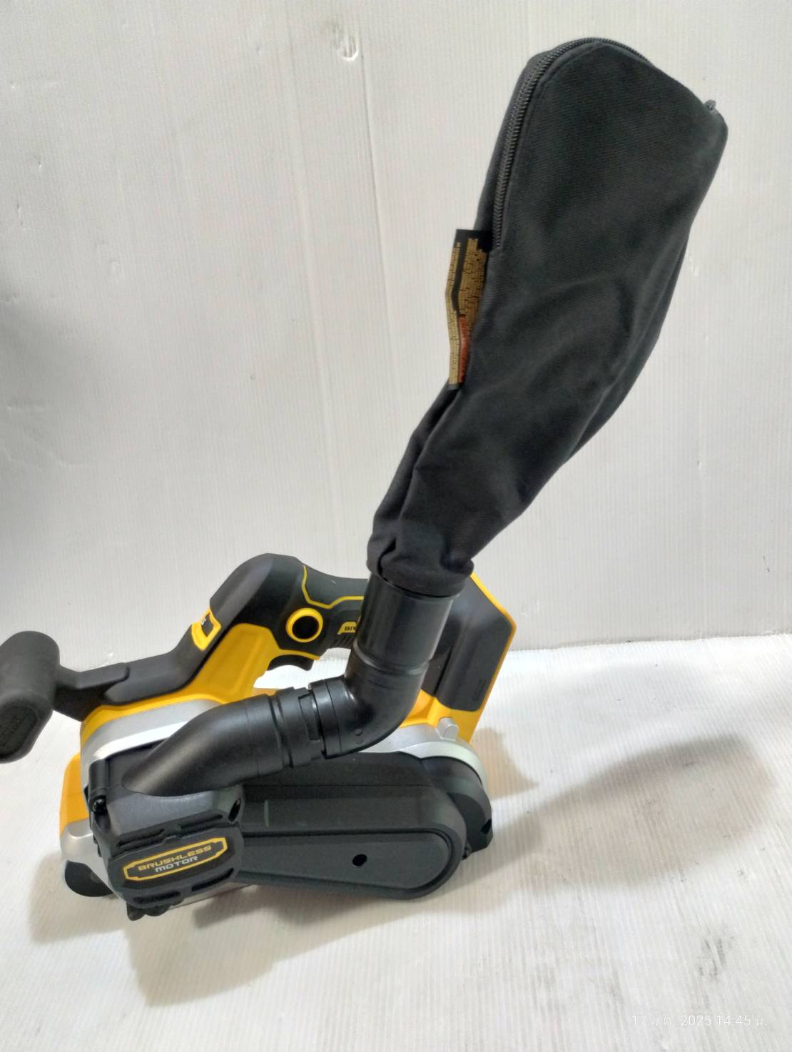 เครื่องขัดกระดาษทรายสายพาน20V DCW220N Dewalt (ตัวเปล่า)