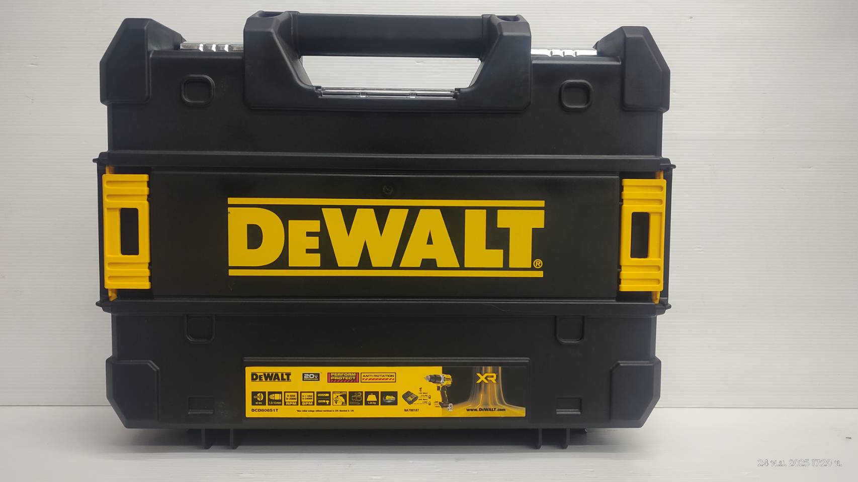 สว่านกระแทกไร้สายไร้แปรงถ่าน 20V DCD806S1T-B1 DEWALT