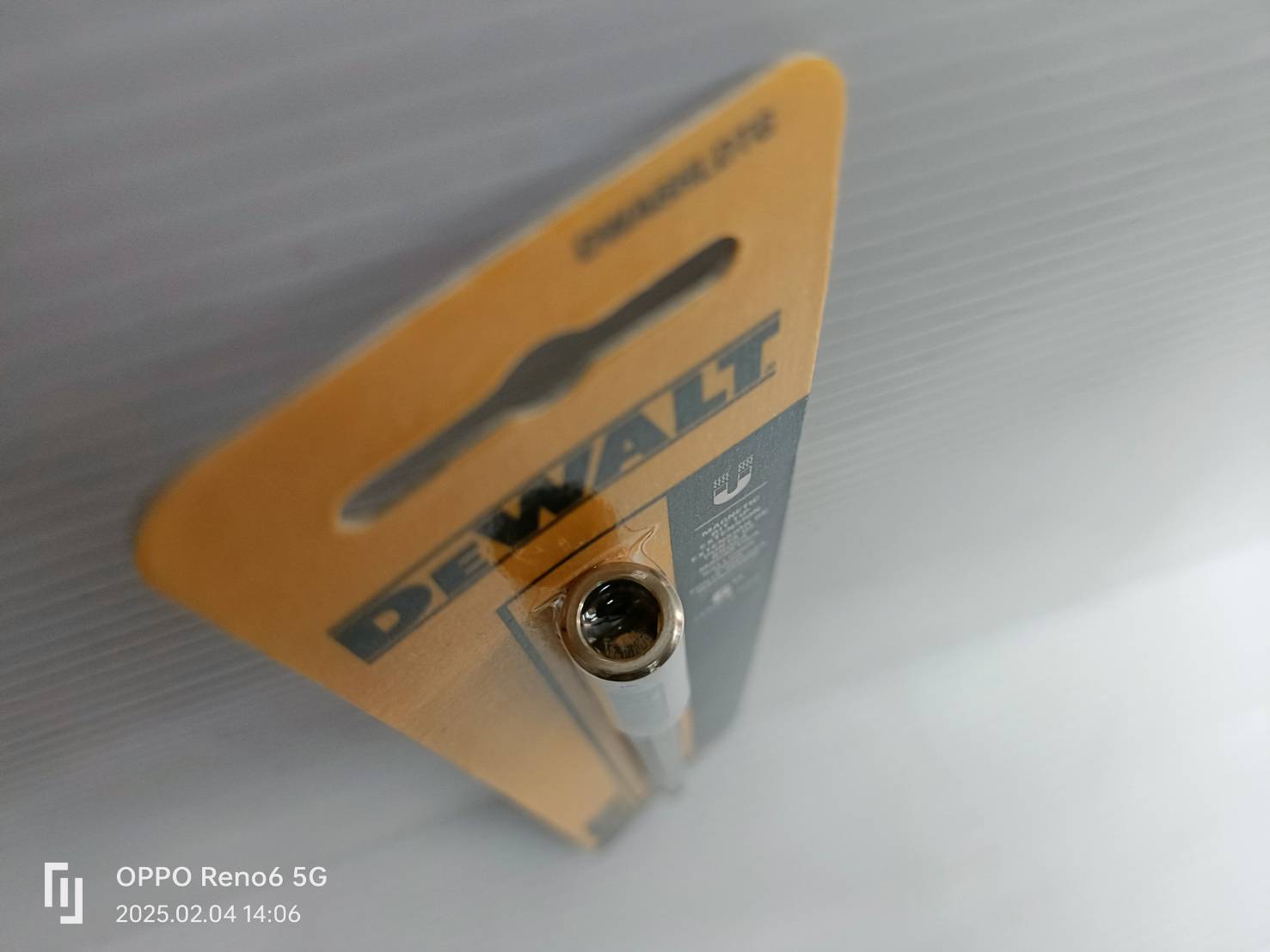 ก้านต่อดอกไขควง1/4 ยาว152มม. DWA6HLDTG DEWALT มีแม่เหล็กในตัว