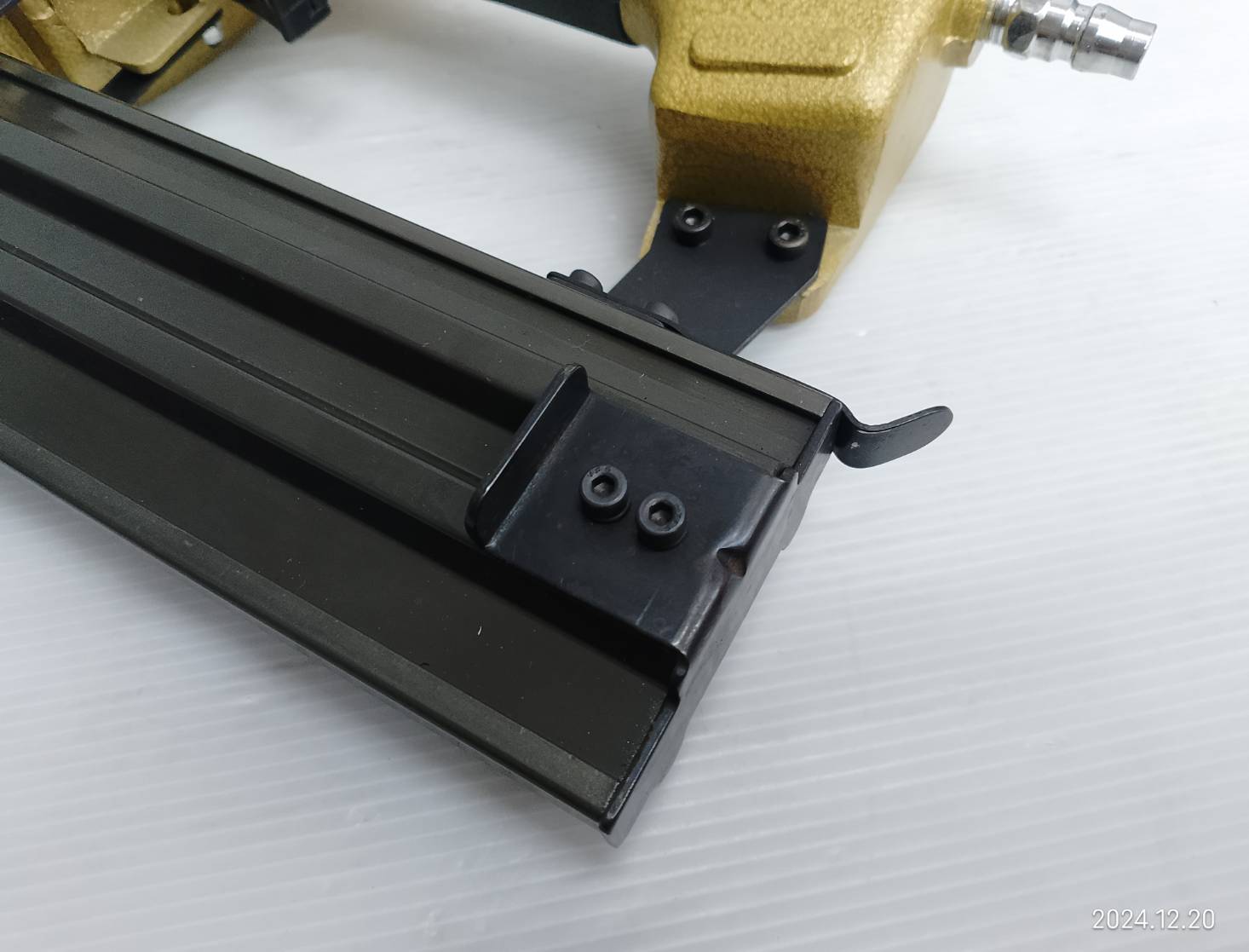 แม็กยิงตะปูลมคอนกรีต-ไม้ ขาเดี่ยว ST-64 KING (Taiwan)