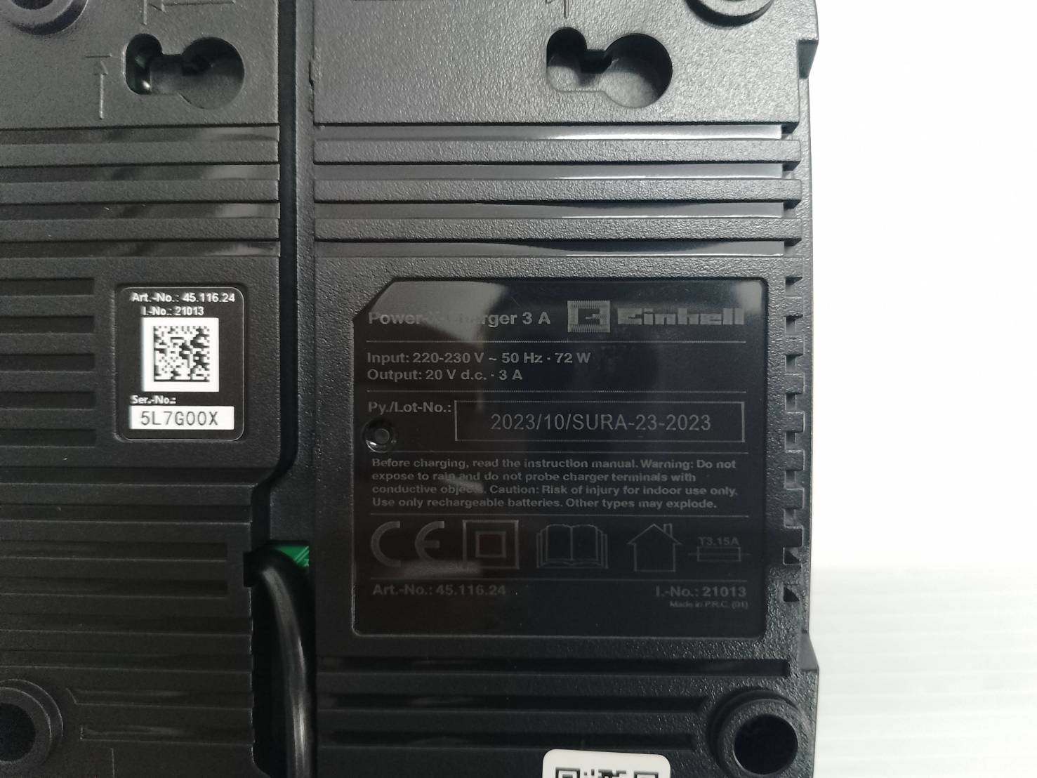 EINHELL ชุดแบตเตอรี่พร้อมเครื่องชาร์จ 2.5 Ah Power X-Change Starter Kit (A4511620)