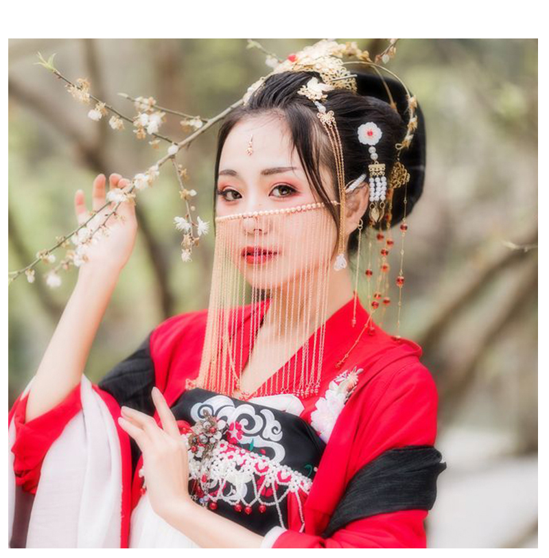 ม่านคริสตัลบังหน้าเจ้าสาวสไตล์จีน สวยงาม น้ำหนักเบา ส่งจาก จ.อุบลราชธานี