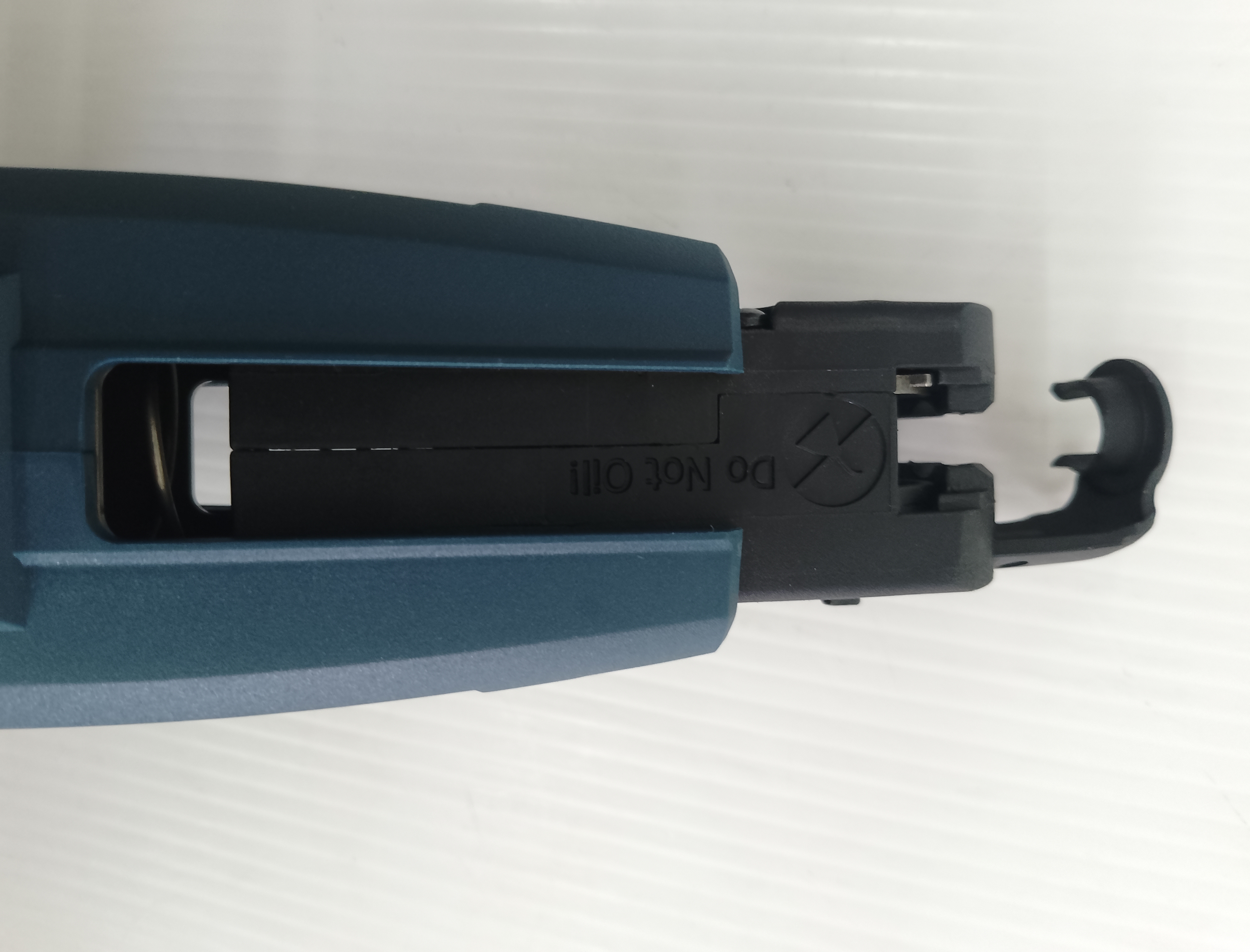 สว่านขันสกรูออโต้ไร้สาย พร้อมเเมกกาซีน GSR18V-EC TE+MA55 BOSCH