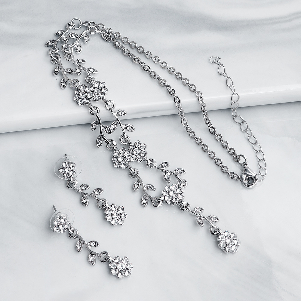 (พร้อมส่ง) สร้อยคอเพชร+ต่างหูแบบเข็ม 013 สร้อยคอใส่ออกงาน สวยหรูดูแพง