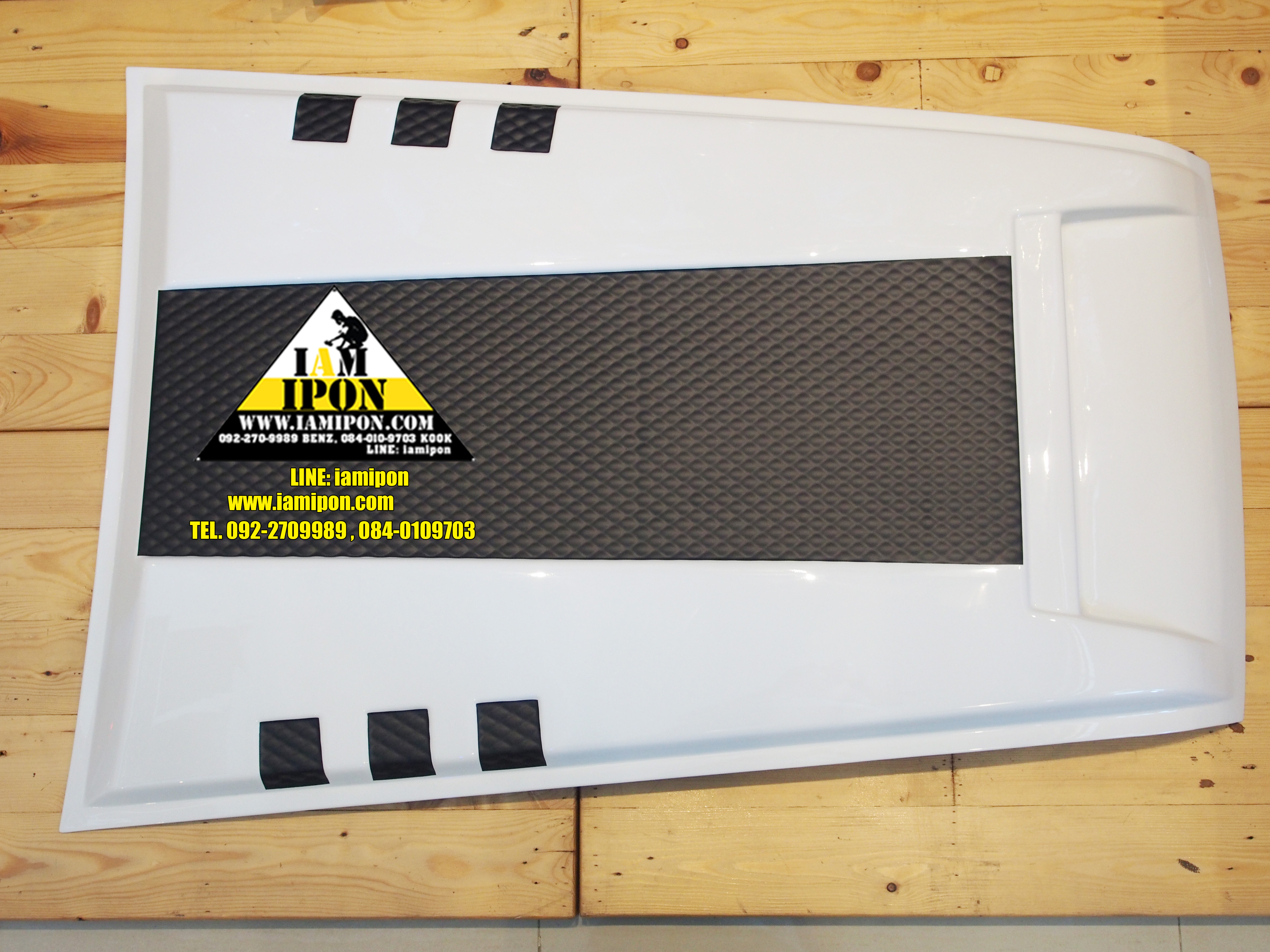 SCOOP BONNET FULL FORD RANGER MC 2015 WHITE&BLACK สกู๊ปหลอกสีขาวคาดดำแบบเต็มฟอร์ดเอ็มซี 2015