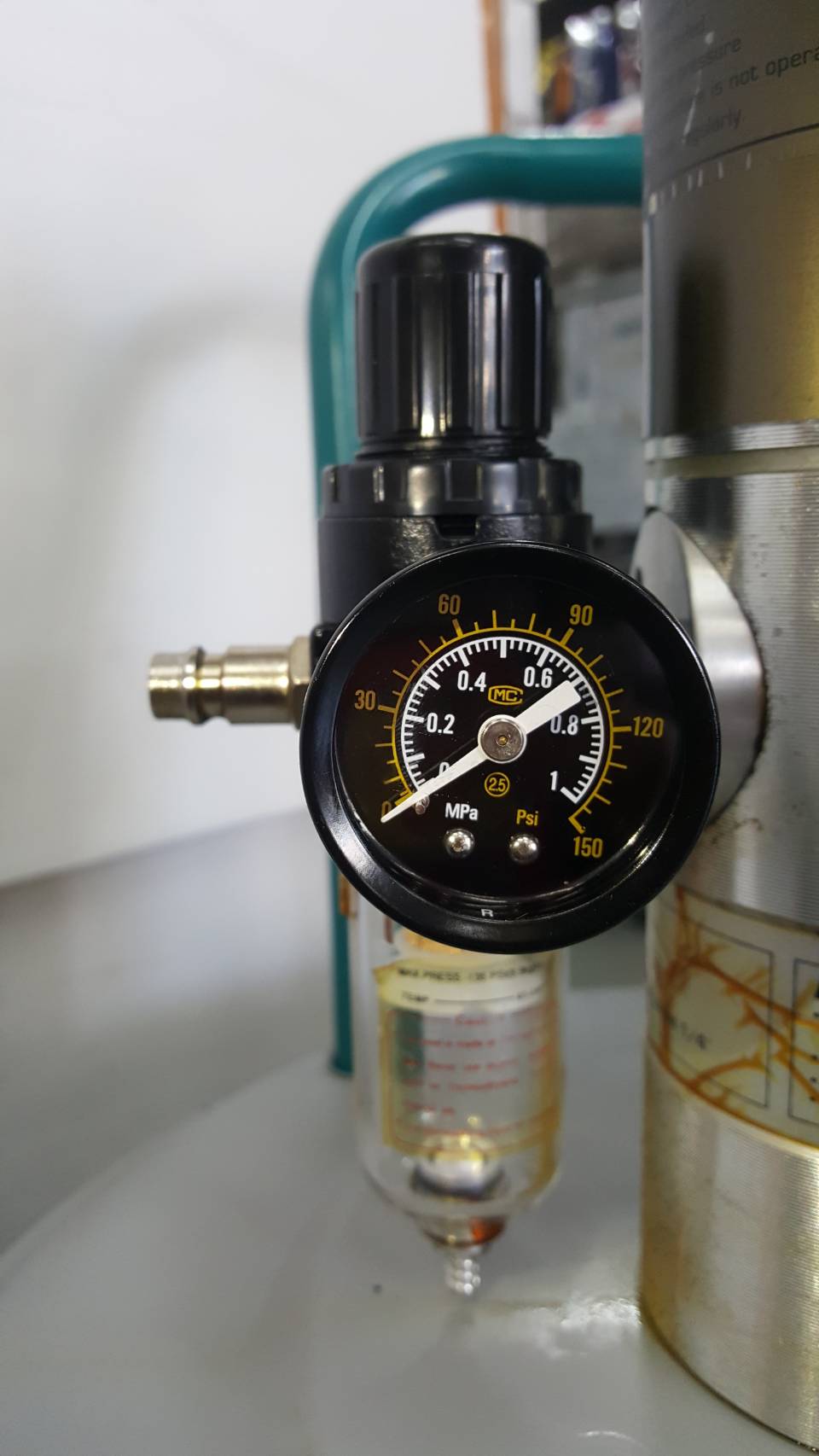 ถังอัดจารบี30ลิตร THT118302 TOTAL