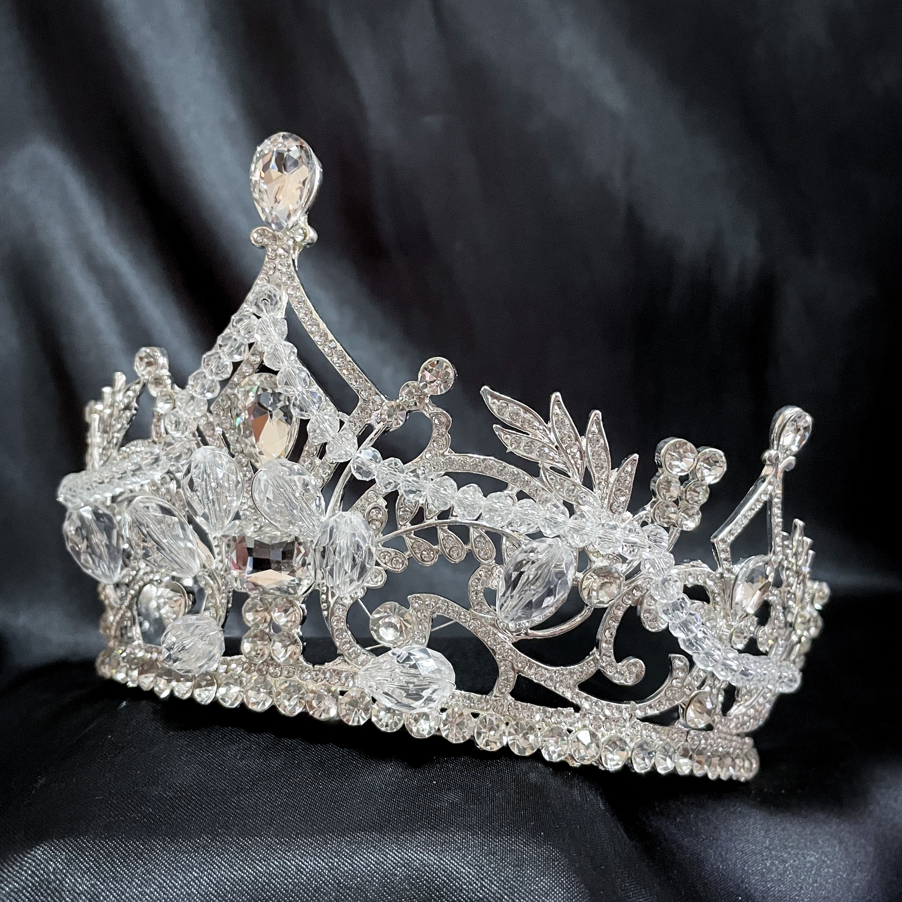 (พร้อมส่ง) เทียร่า 305 สีเงิน มงกุฎนางงาม งานสวย ปราณีต QCเพชรทุกเม็ด สินค้าพร้อมส่งจากไทย