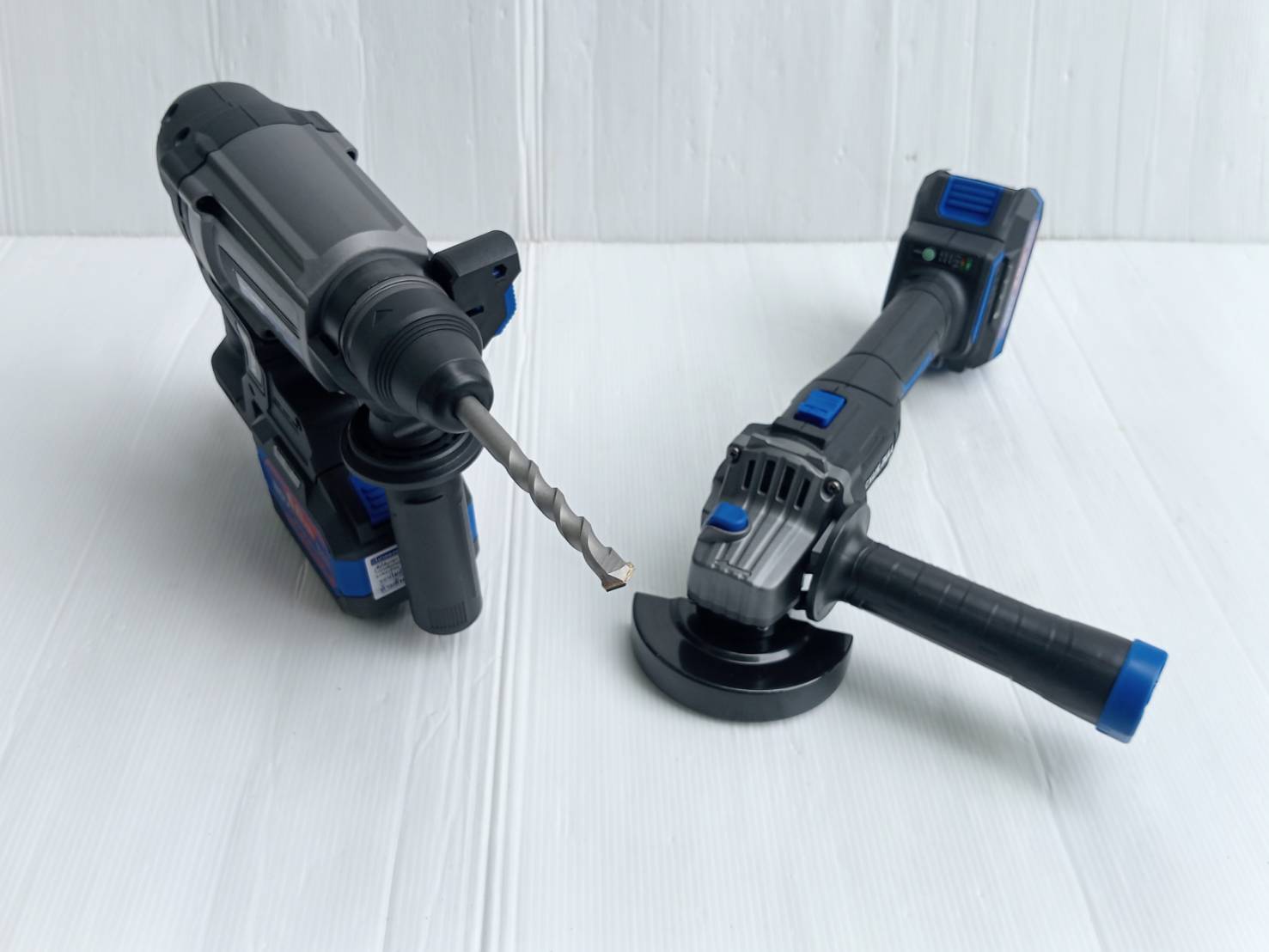 TEXUS BULL รุ่น TX-8222 ชุดสว่านโรตารี่และเจียรมือไร้สาย20V.พร้อมแบตเตอรี่ x6.0Ah 2 ก้อน